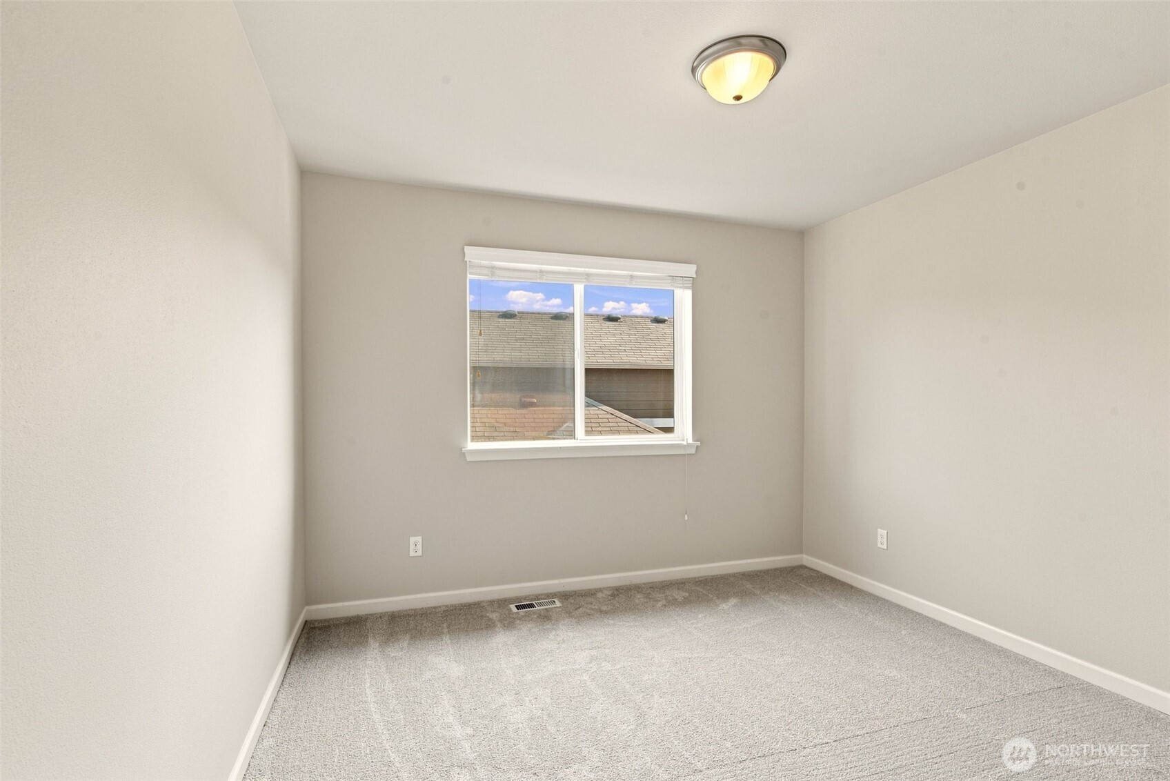 1415 Farina Loop Property Photo 27