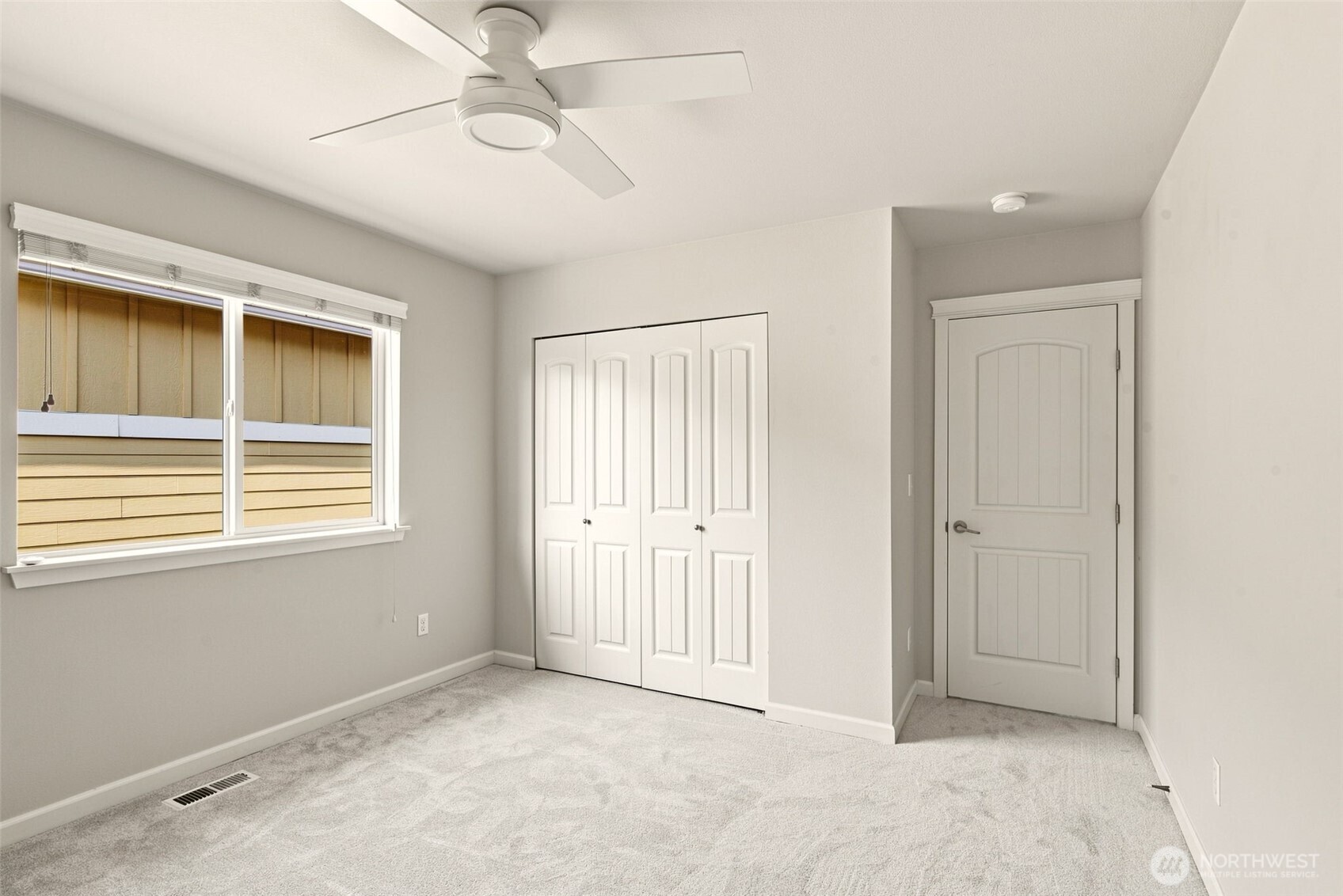 1415 Farina Loop Property Photo 32
