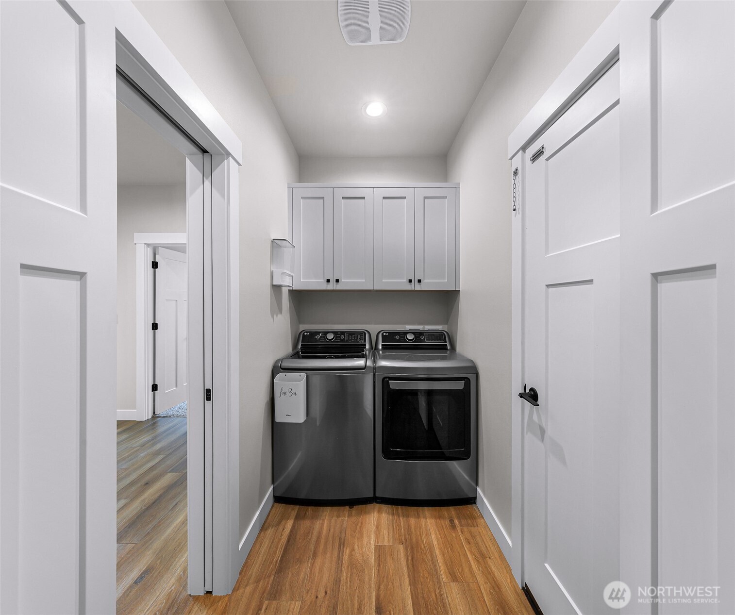 1913 Benjamin Court Property Photo 15
