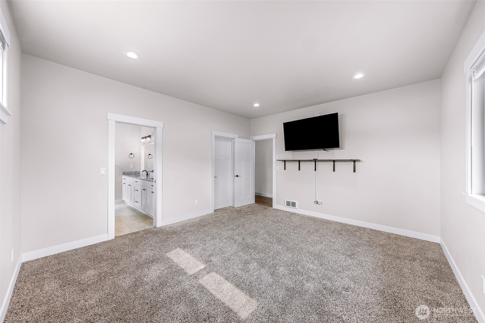 1913 Benjamin Court Property Photo 17