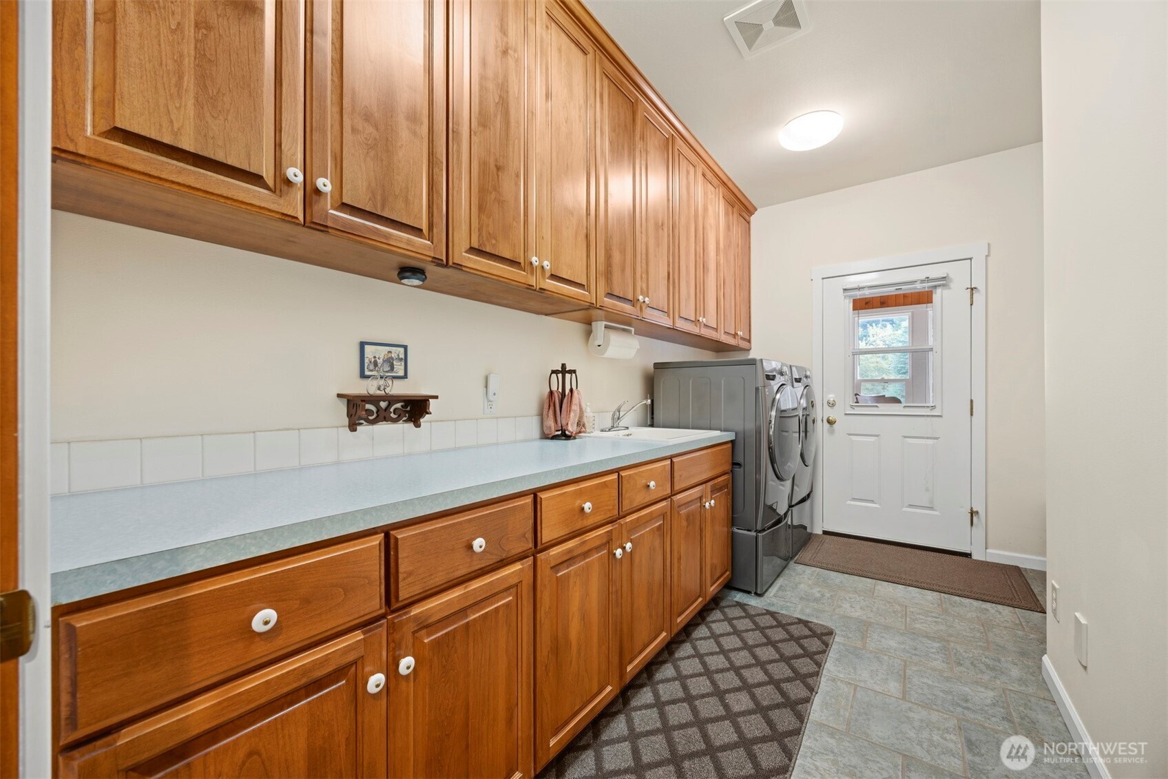7630 Bear Ridge Way Property Photo 21