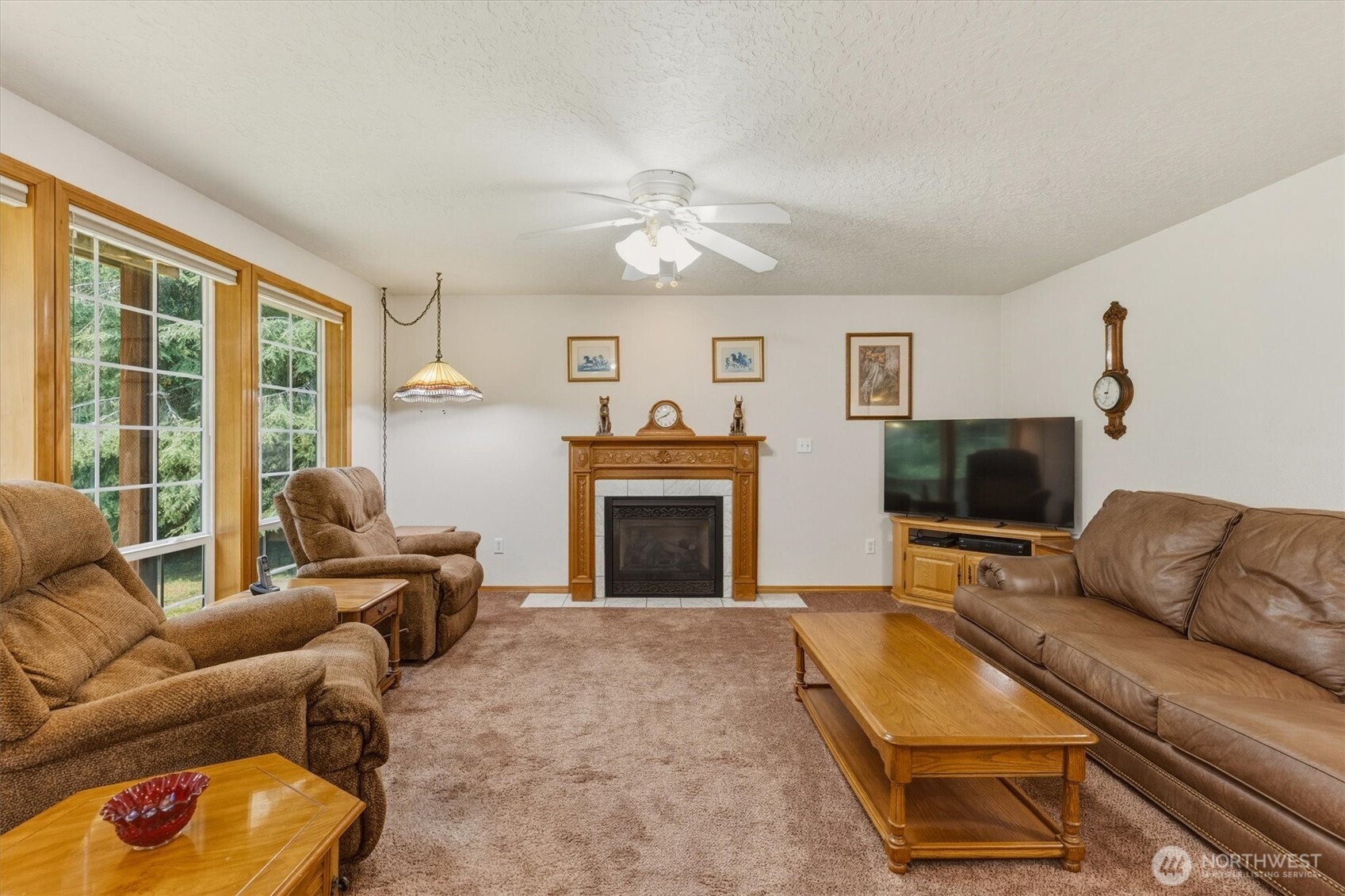 558 Spruce Creek Road Property Photo 5