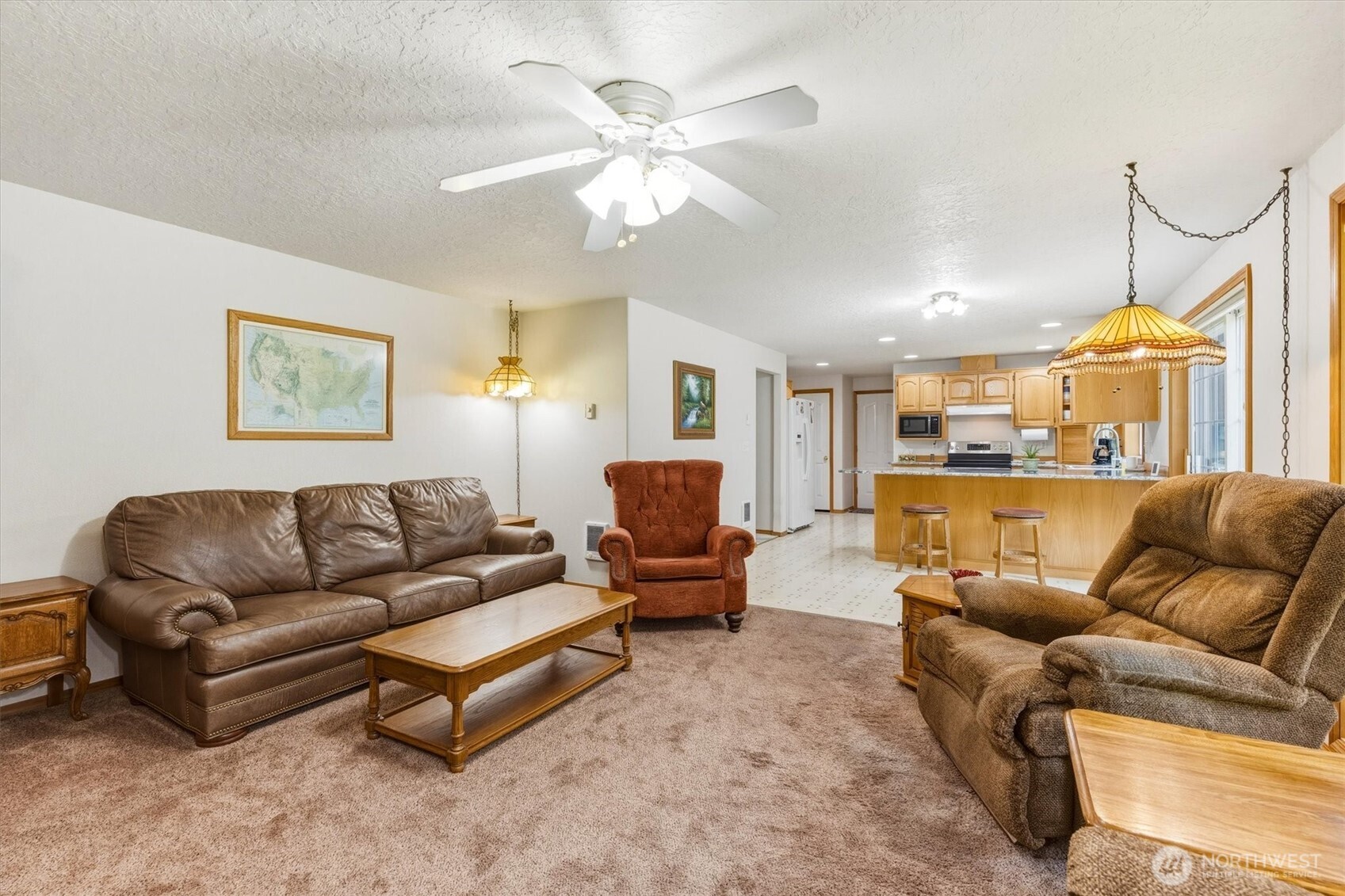 558 Spruce Creek Road Property Photo 6