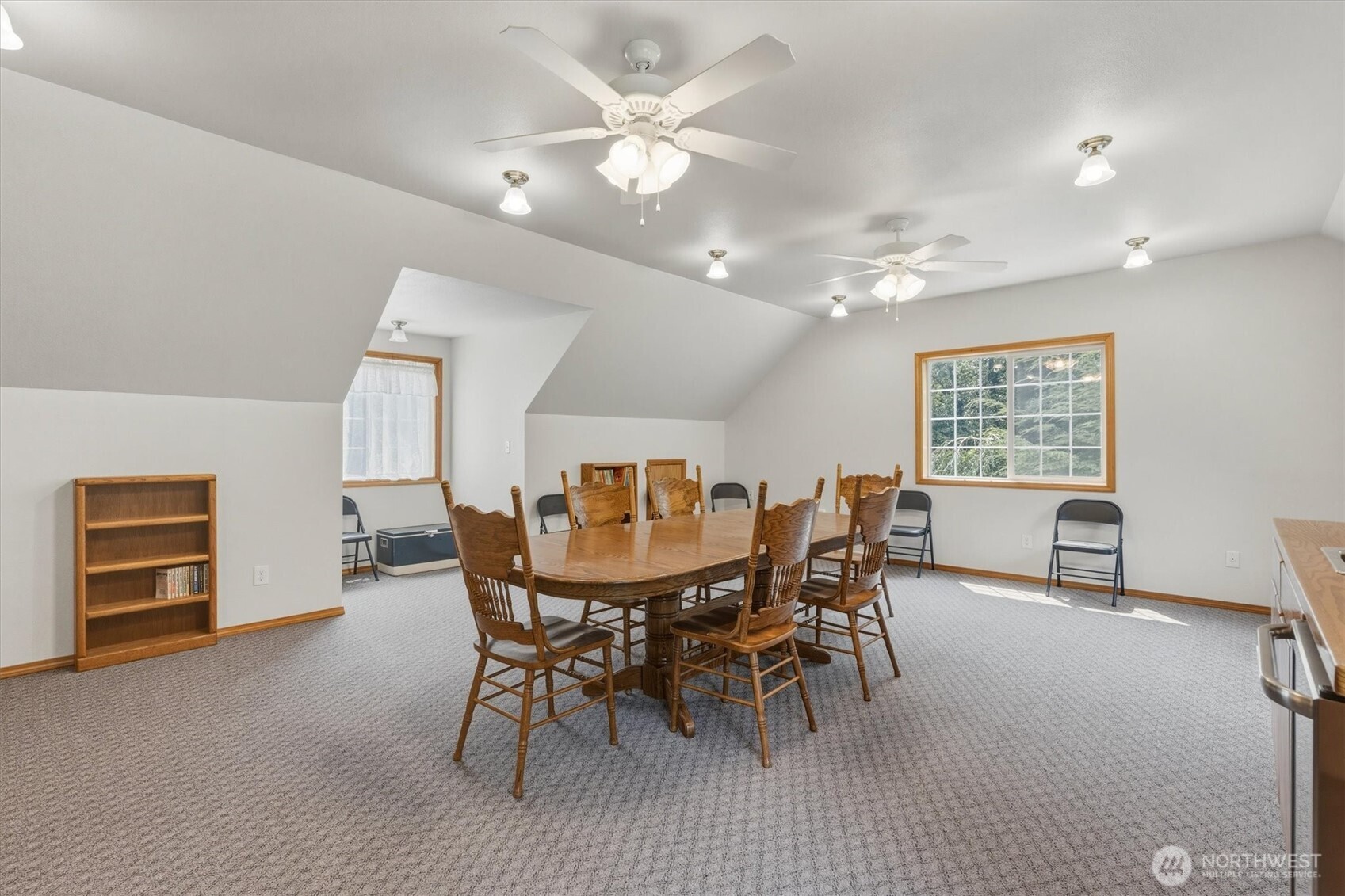 558 Spruce Creek Road Property Photo 17
