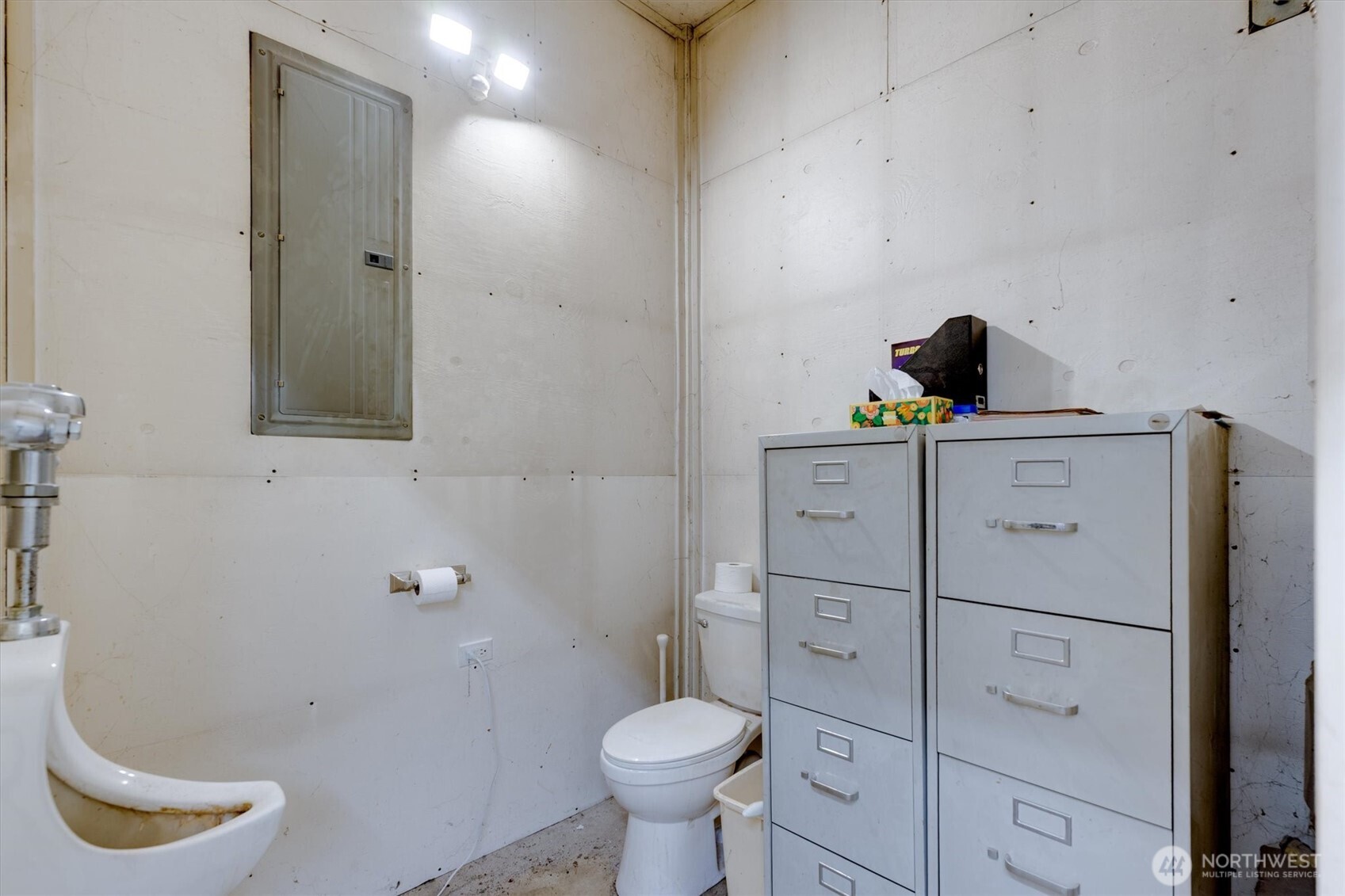 558 Spruce Creek Road Property Photo 31