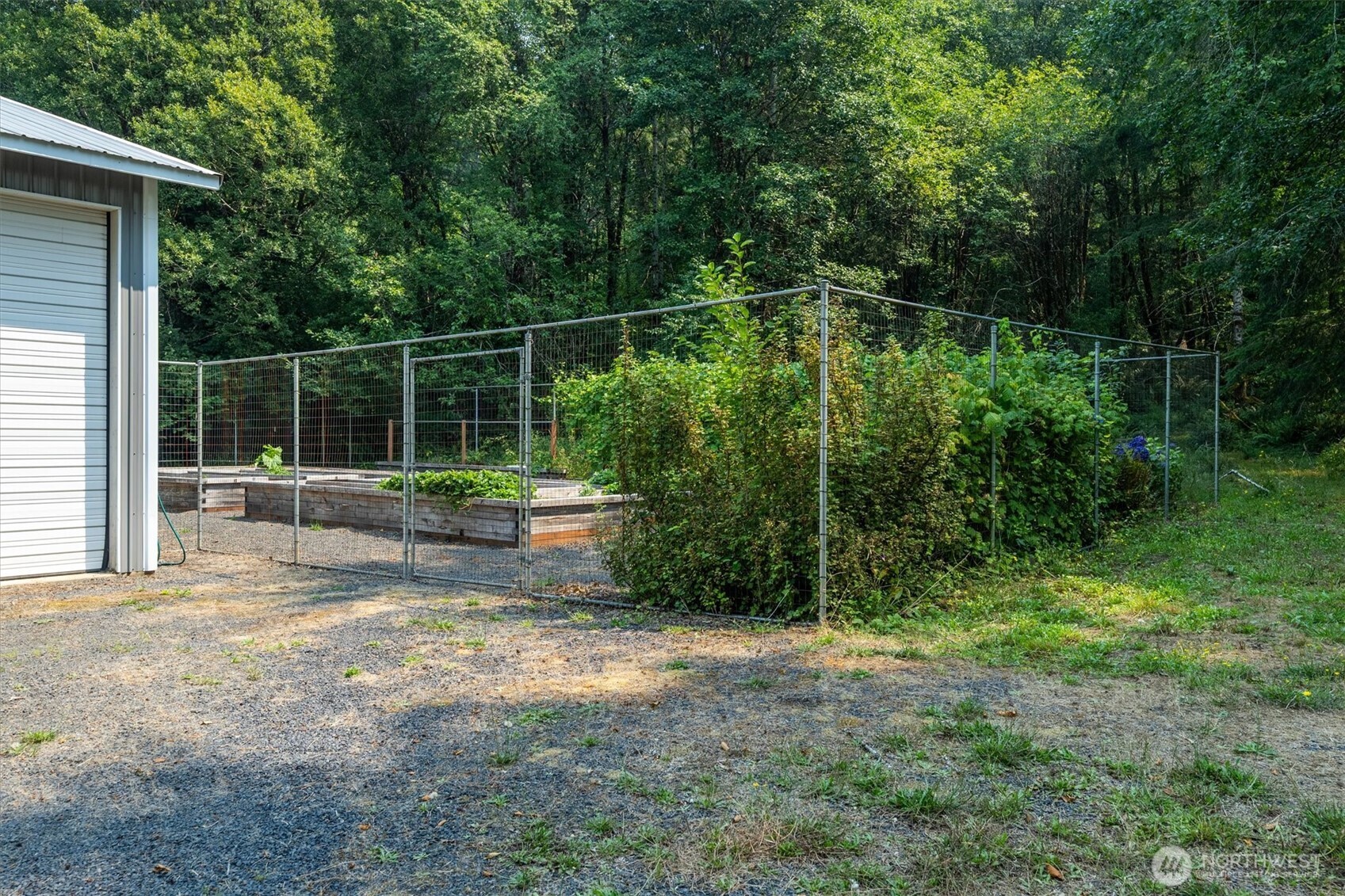 558 Spruce Creek Road Property Photo 34