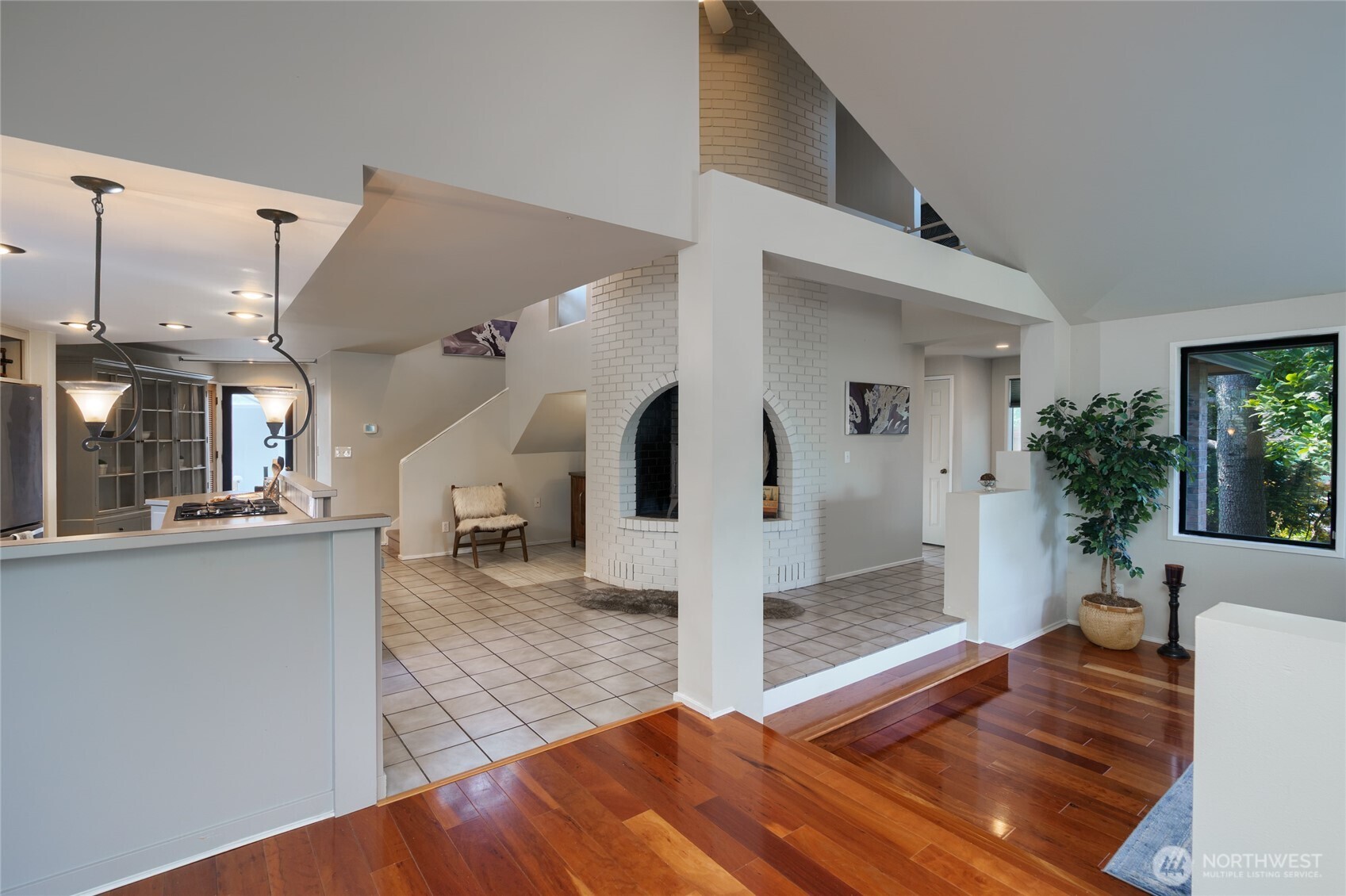 627 N Waugh Road Property Photo 3