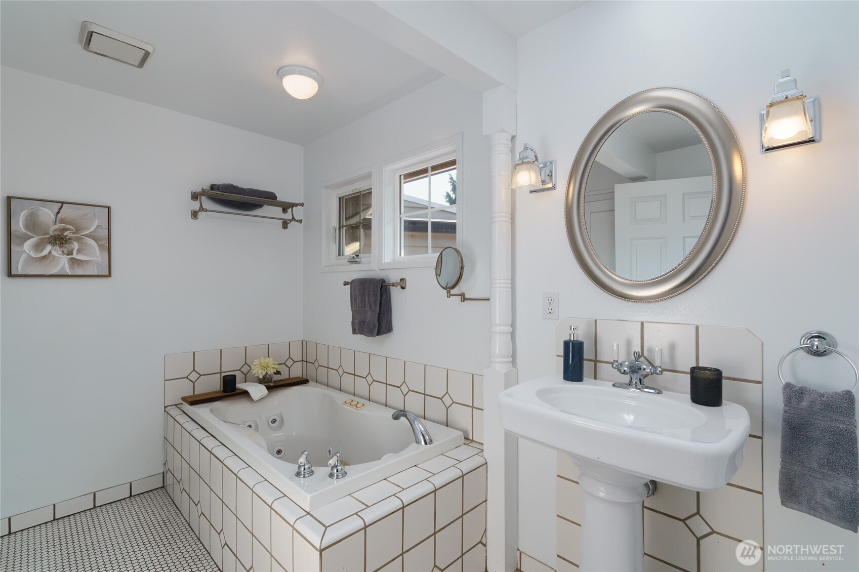 627 N Waugh Road Property Photo 22