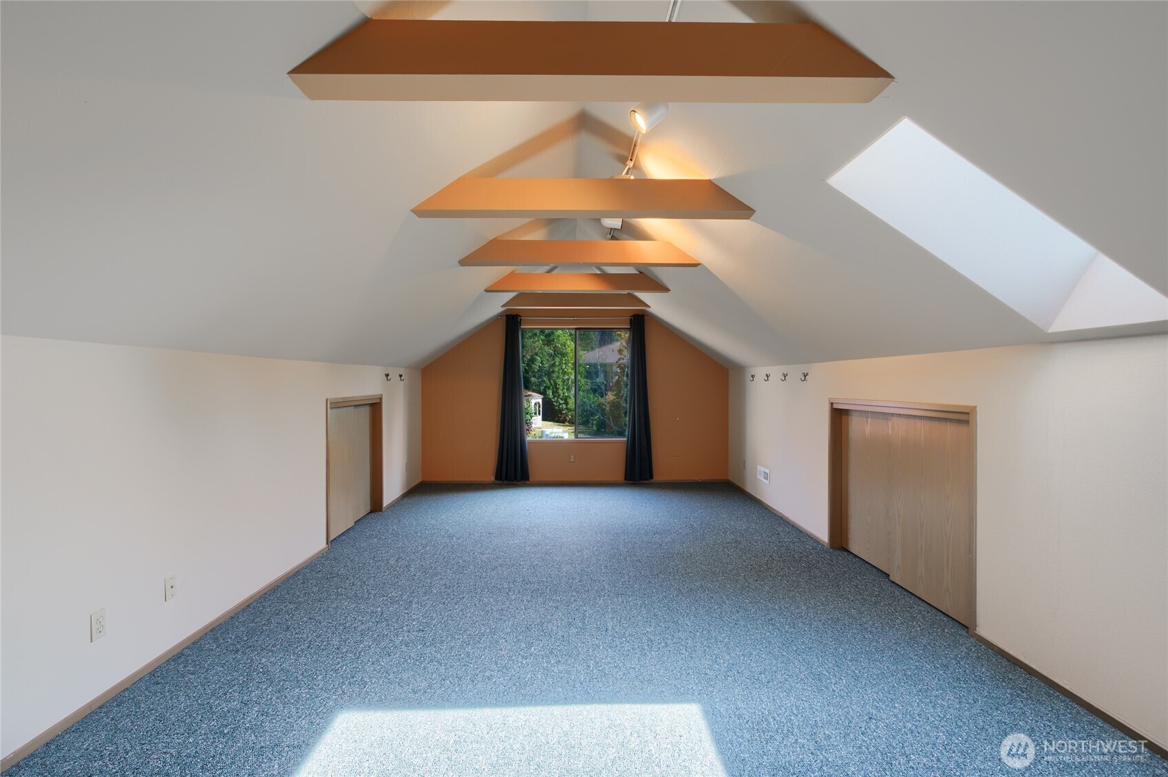 627 N Waugh Road Property Photo 30
