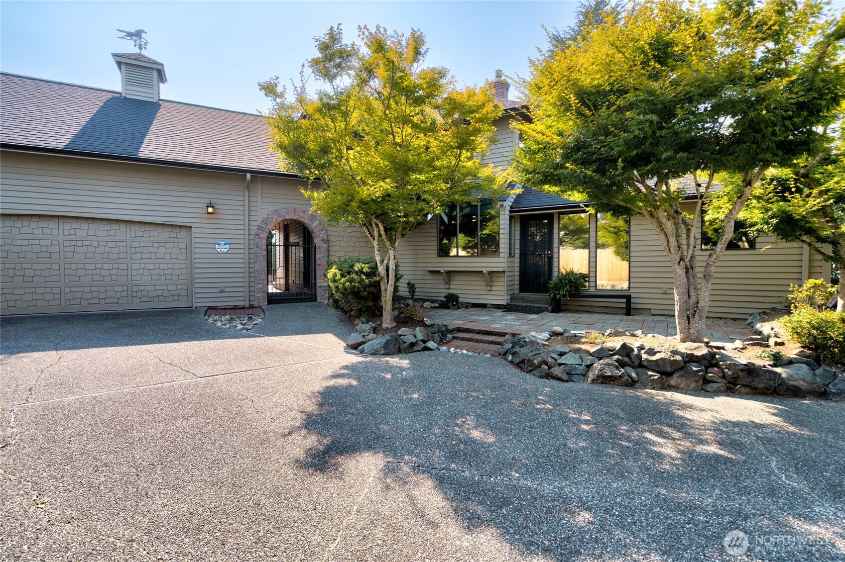 627 N Waugh Road Property Photo 33
