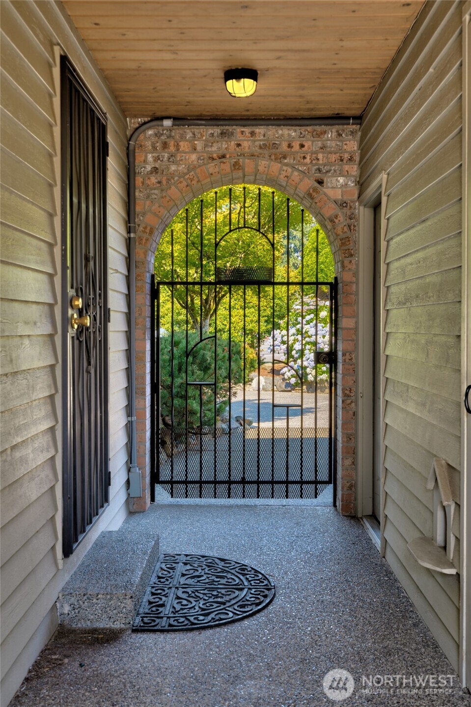 627 N Waugh Road Property Photo 34