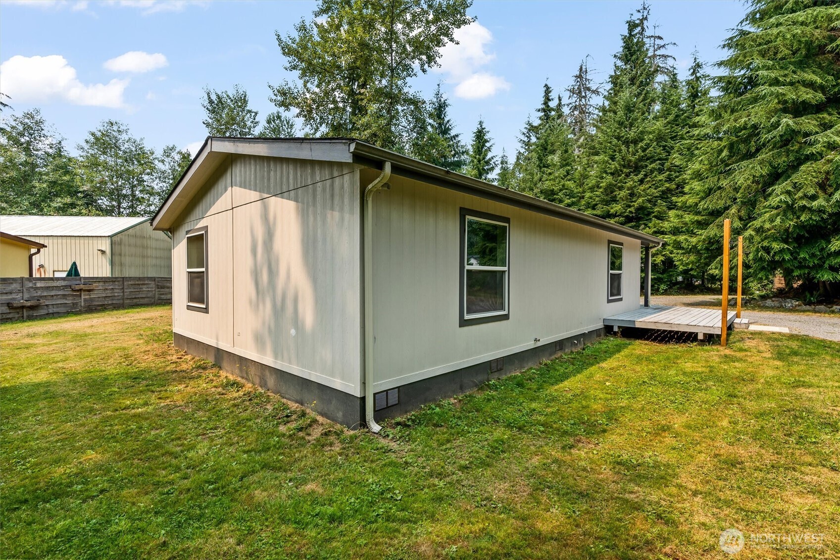 22114 S S River Drive Property Photo 2