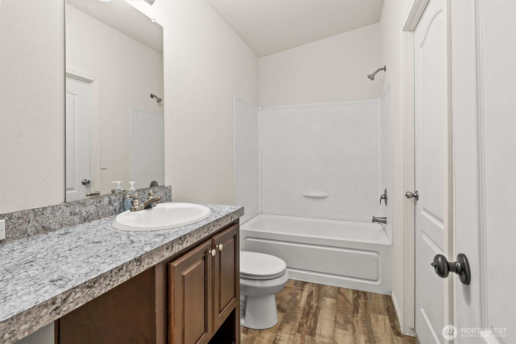 22114 S S River Drive Property Photo 8