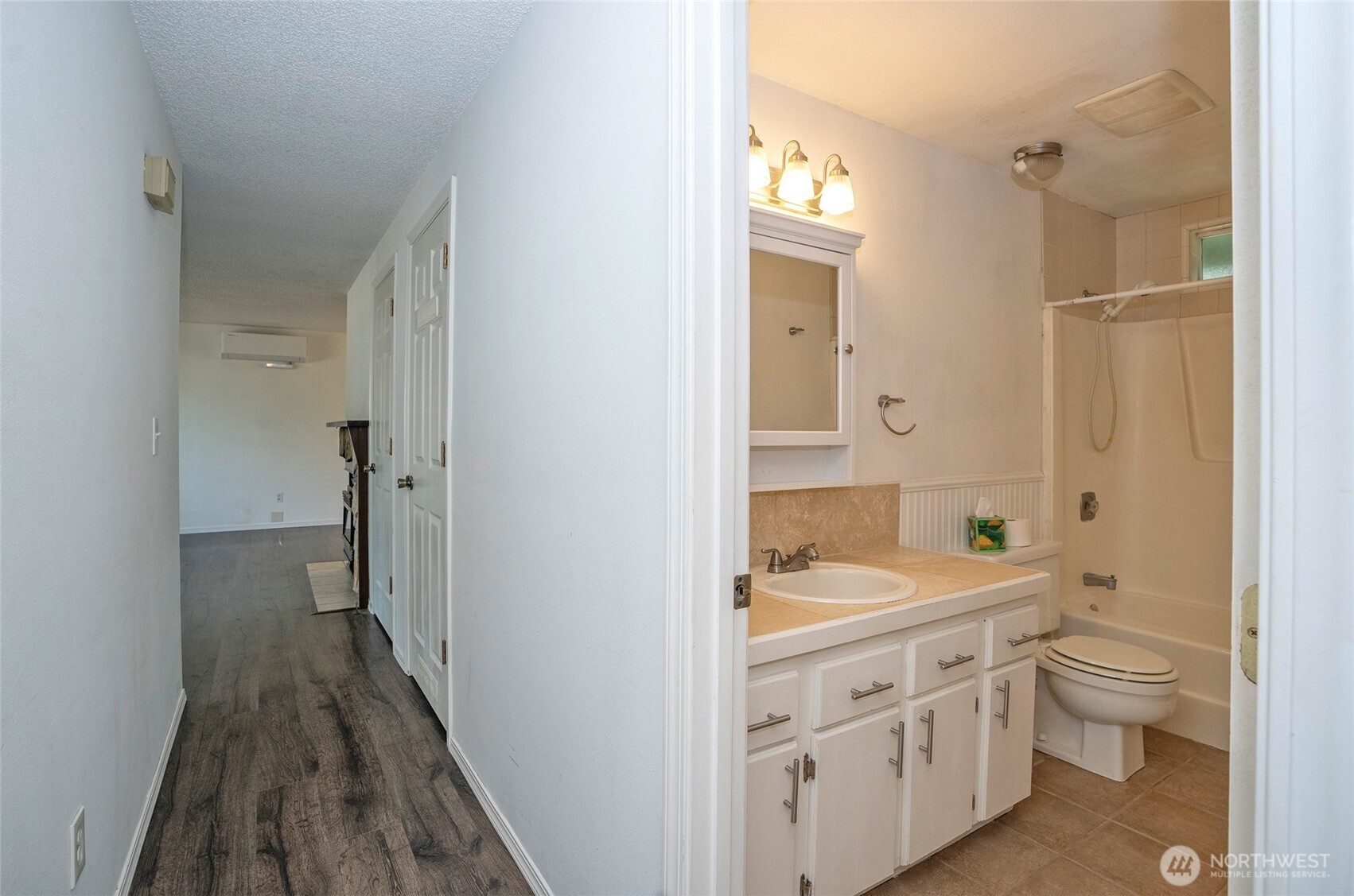 8901 Quinault Loop Property Photo 17