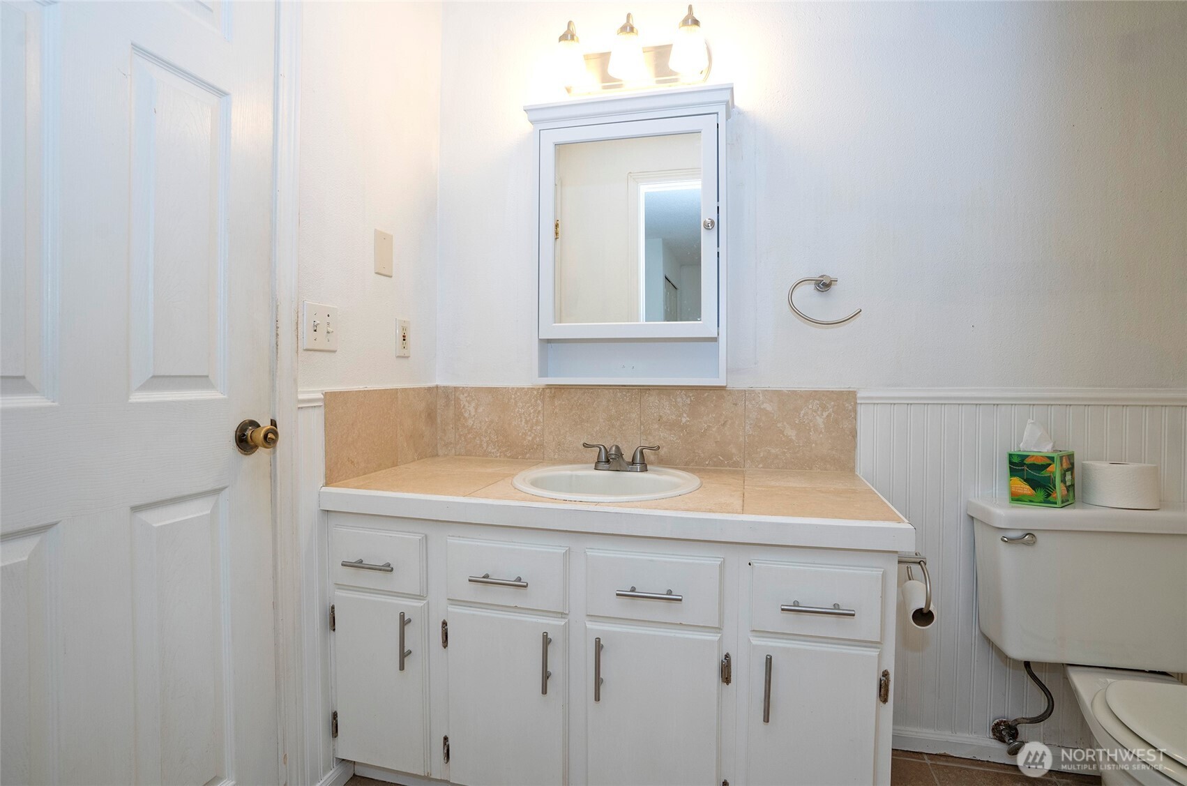 8901 Quinault Loop Property Photo 19