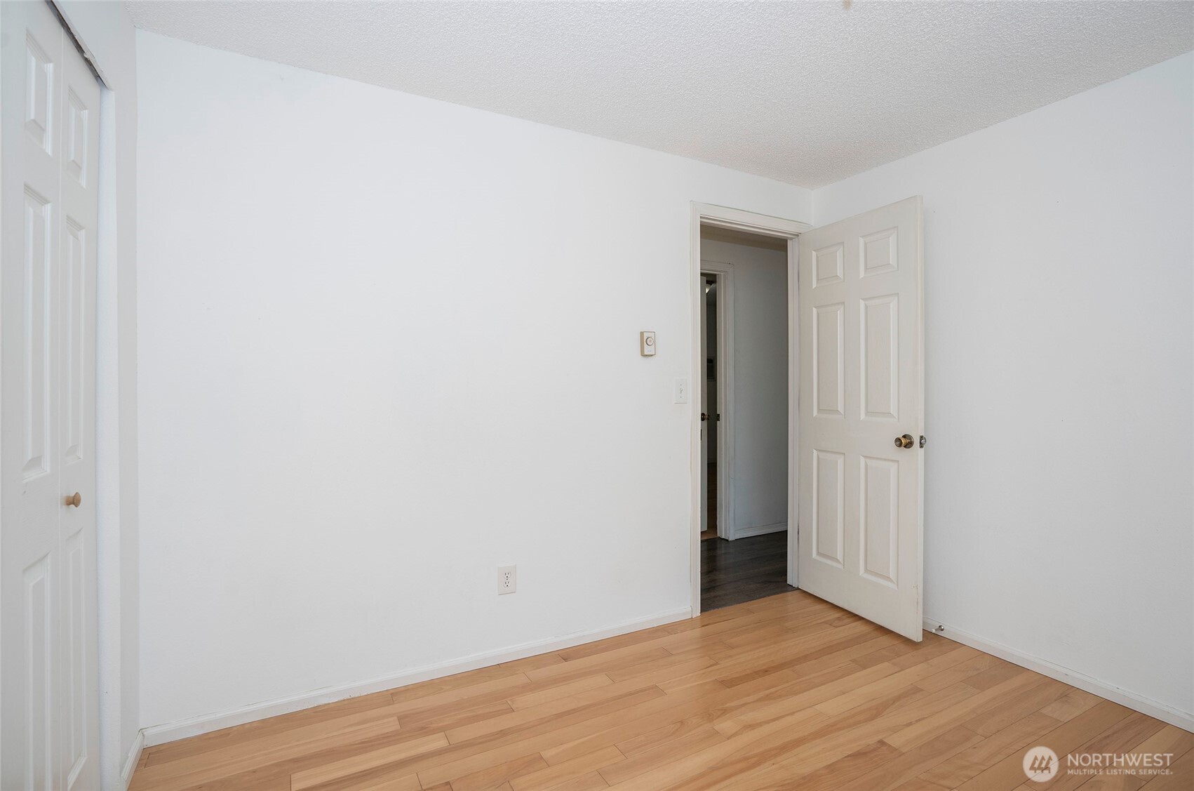 8901 Quinault Loop Property Photo 23