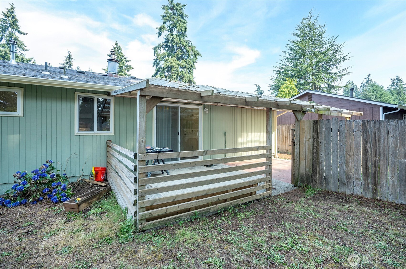 8901 Quinault Loop Property Photo 29