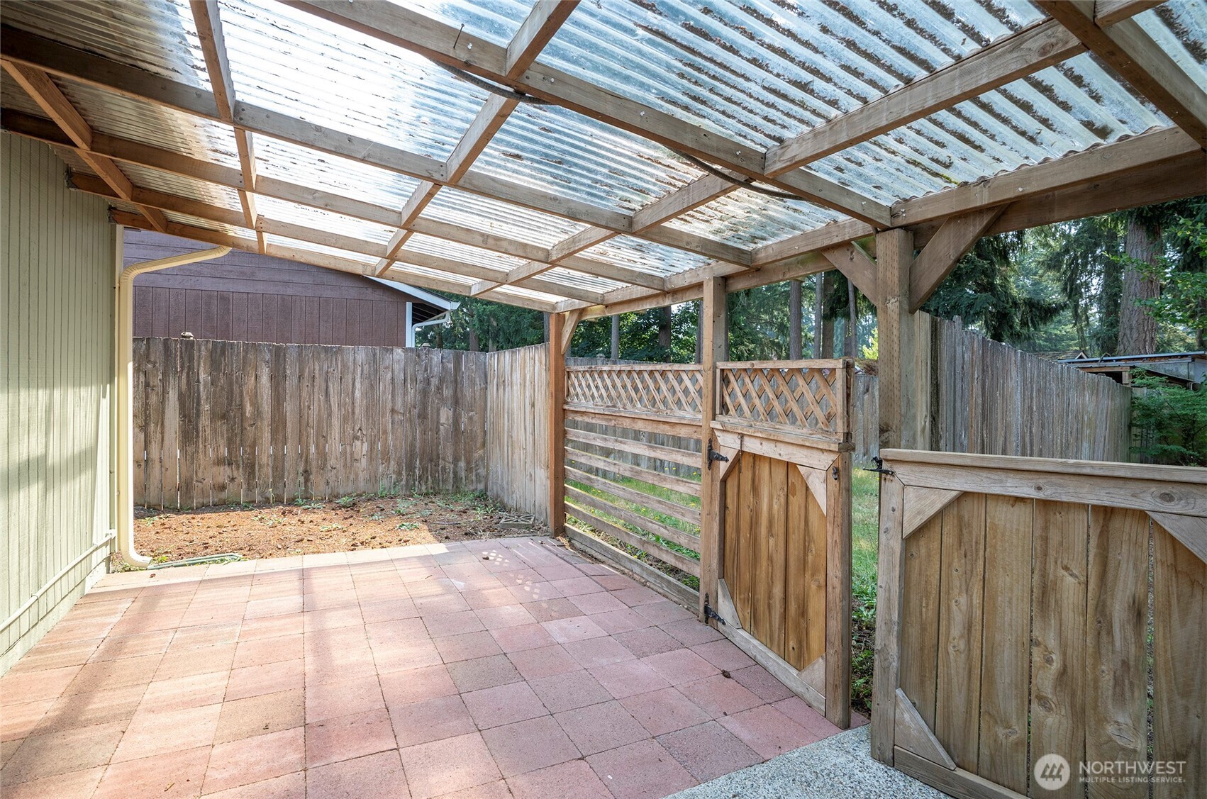 8901 Quinault Loop Property Photo 32