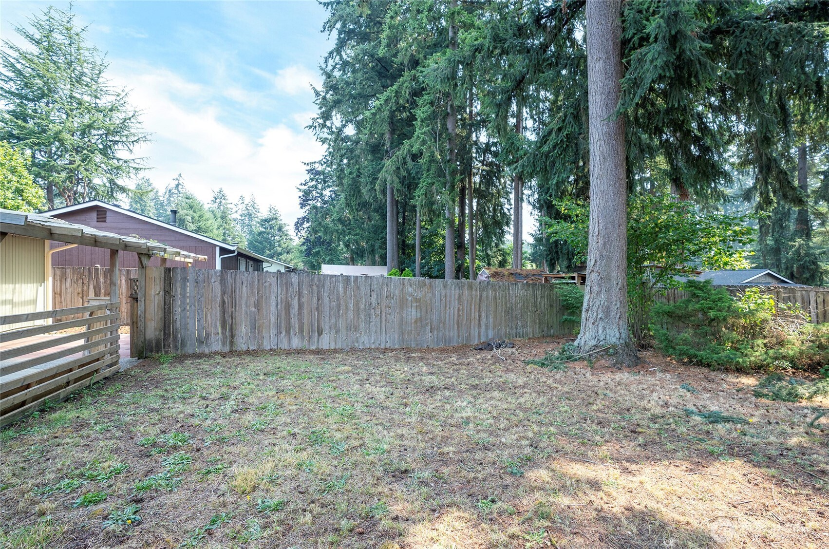 8901 Quinault Loop Property Photo 36