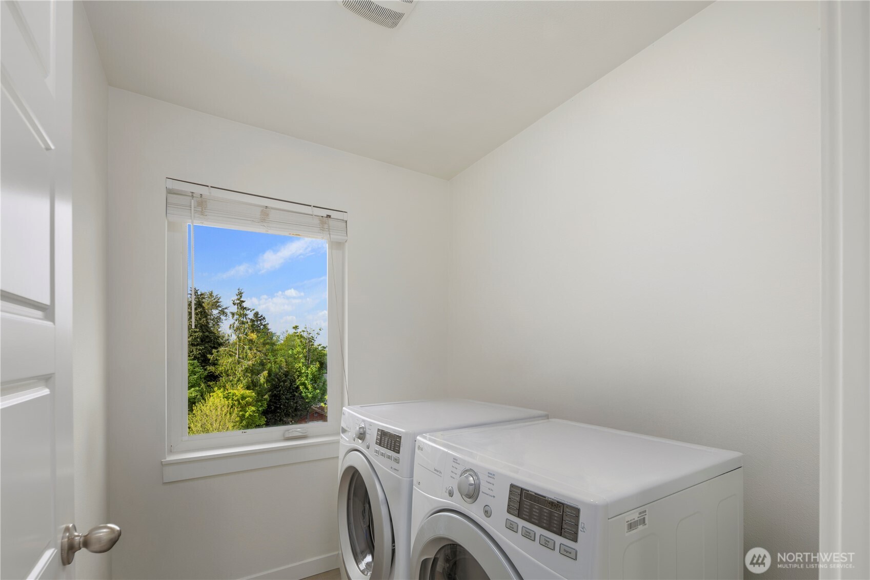 11451 80th Place Property Photo 24