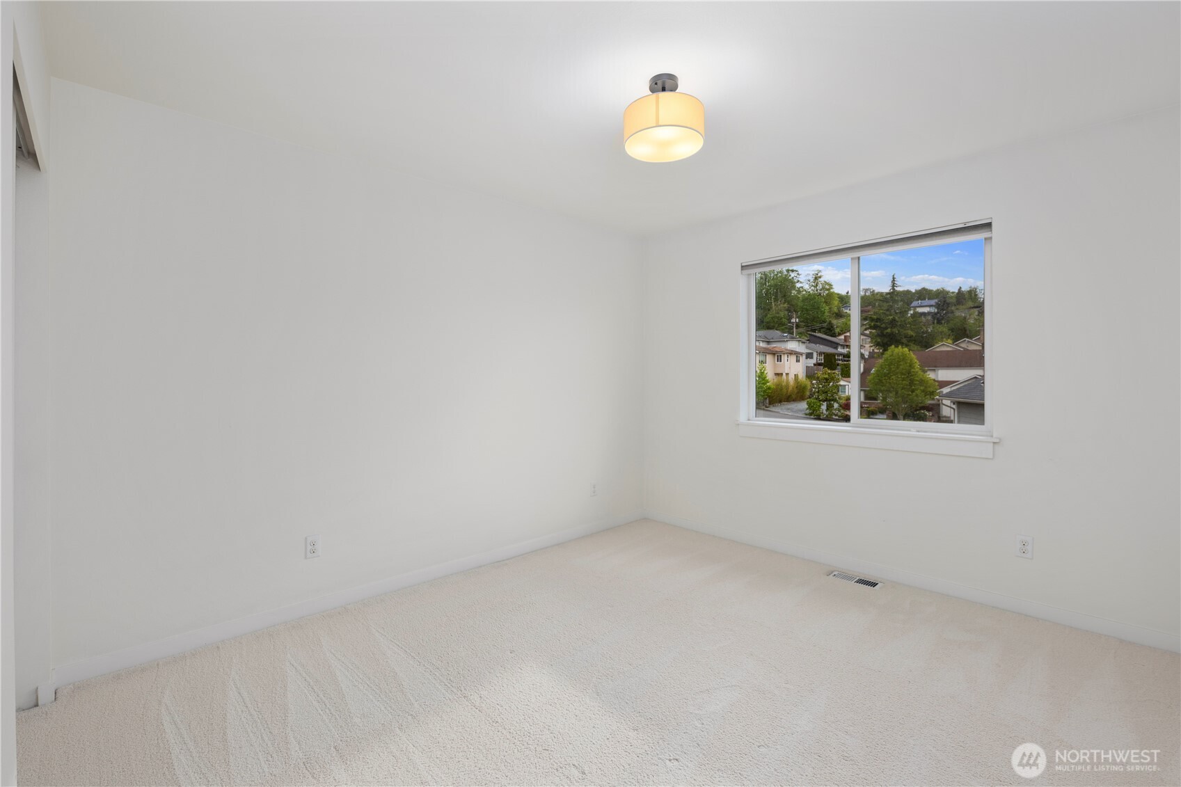 11451 80th Place Property Photo 29