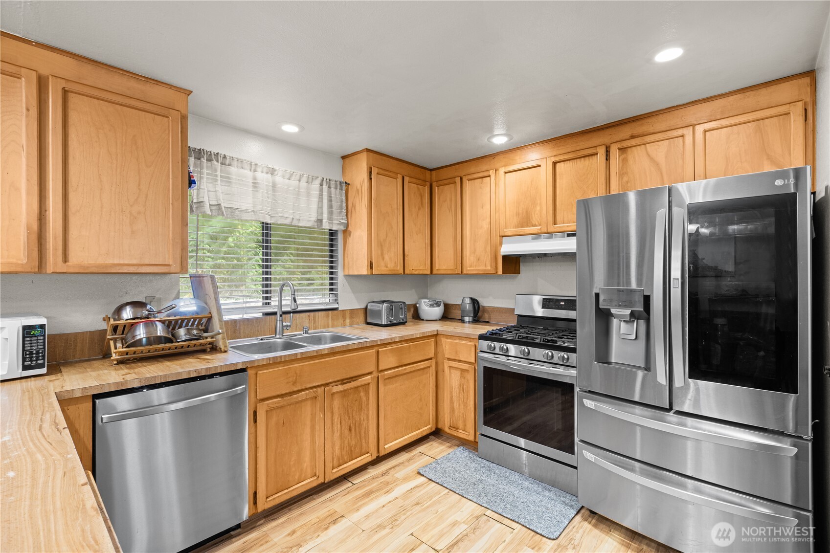 17909 230th Avenue Property Photo 12