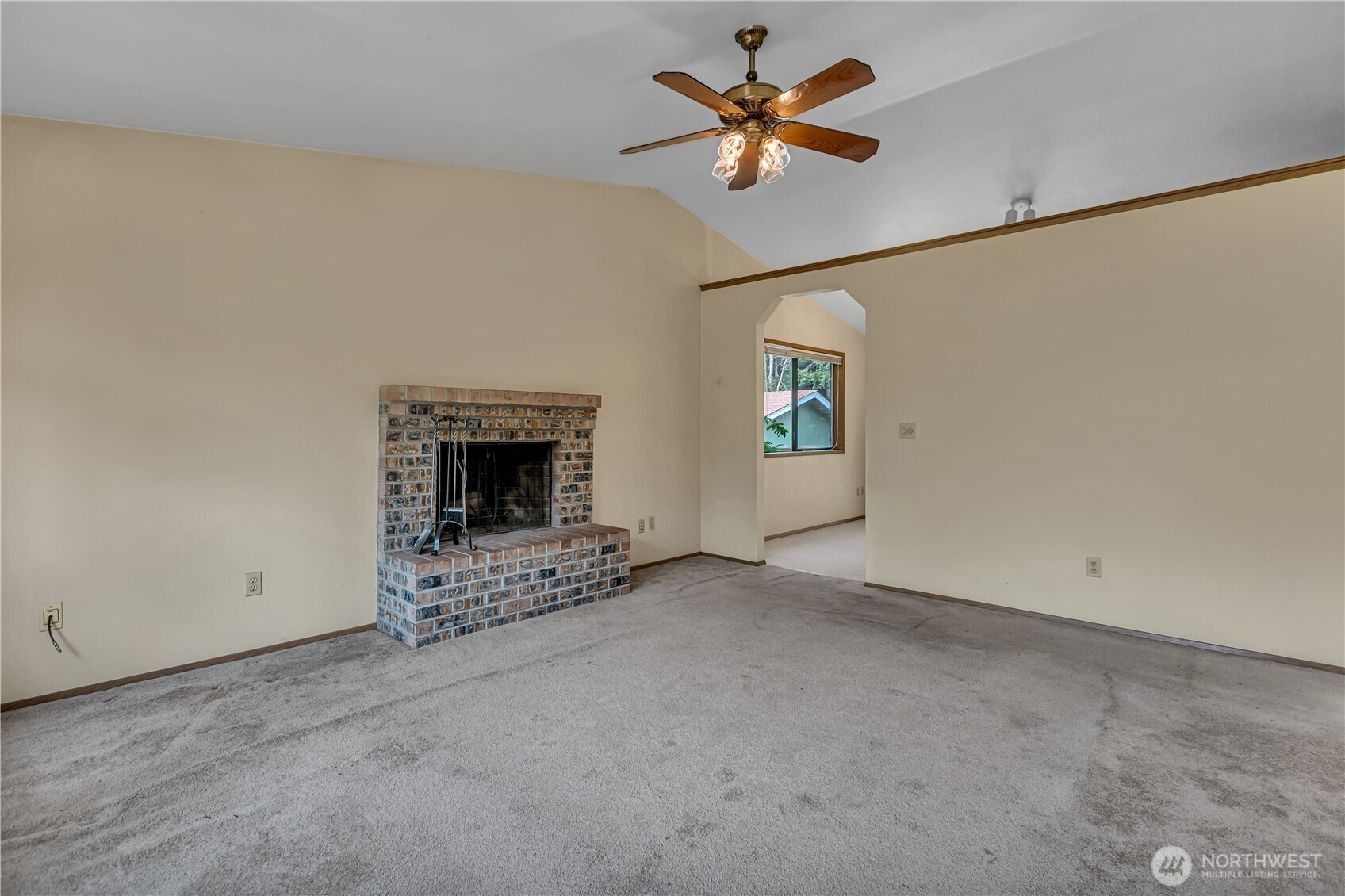 2322 S 357th Street Property Photo 4