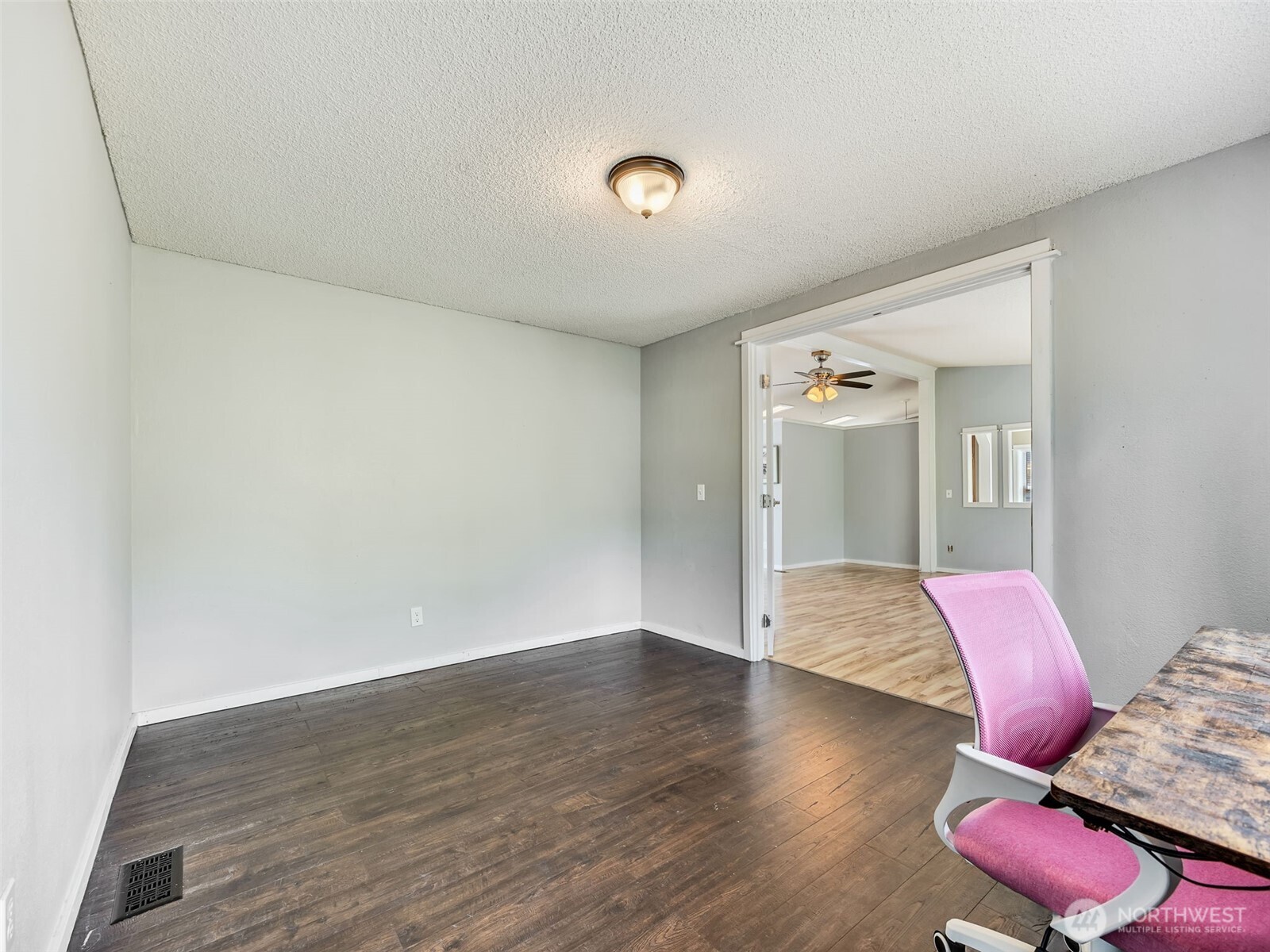 29044 R Street Property Photo 6