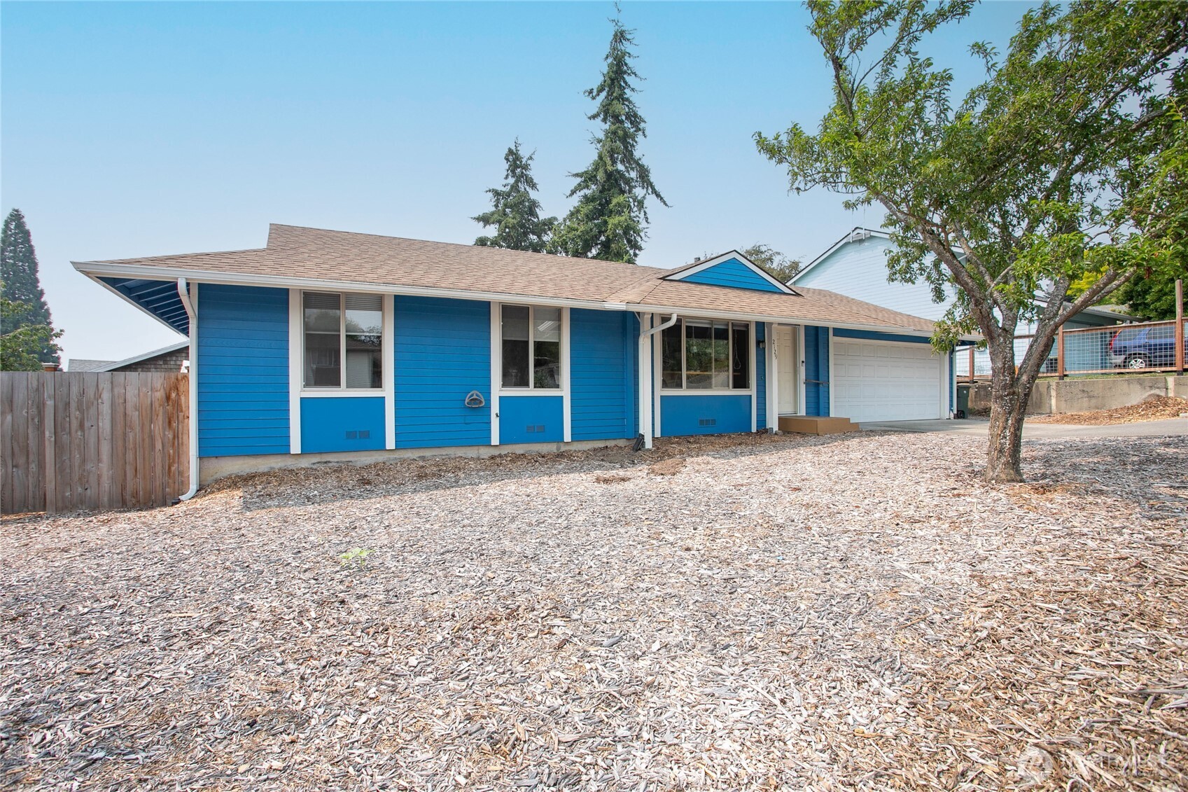 2129 Poplar Drive Property Photo 1