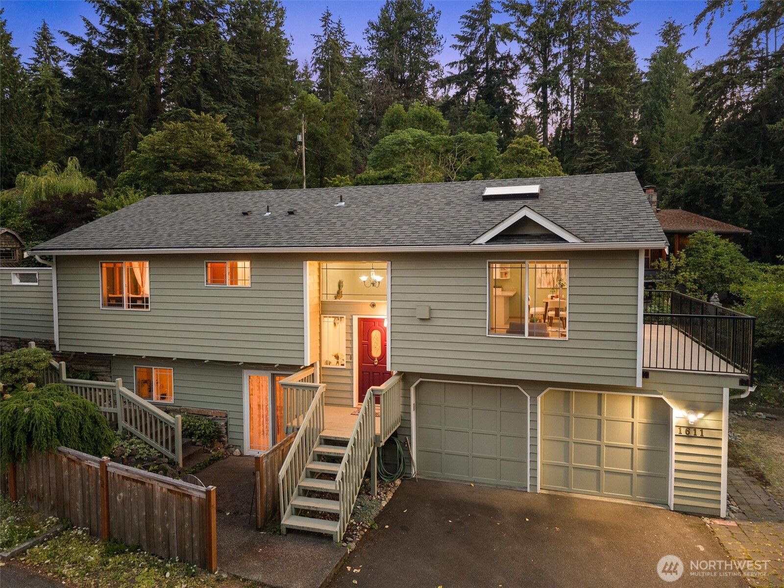 1611 NE Perkins Property Photo 1