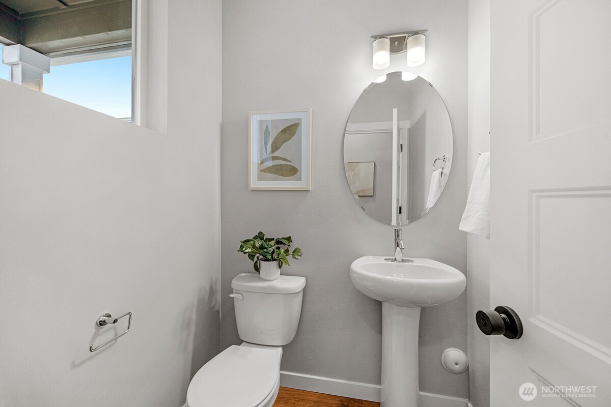 2167 168th Place Property Photo 5