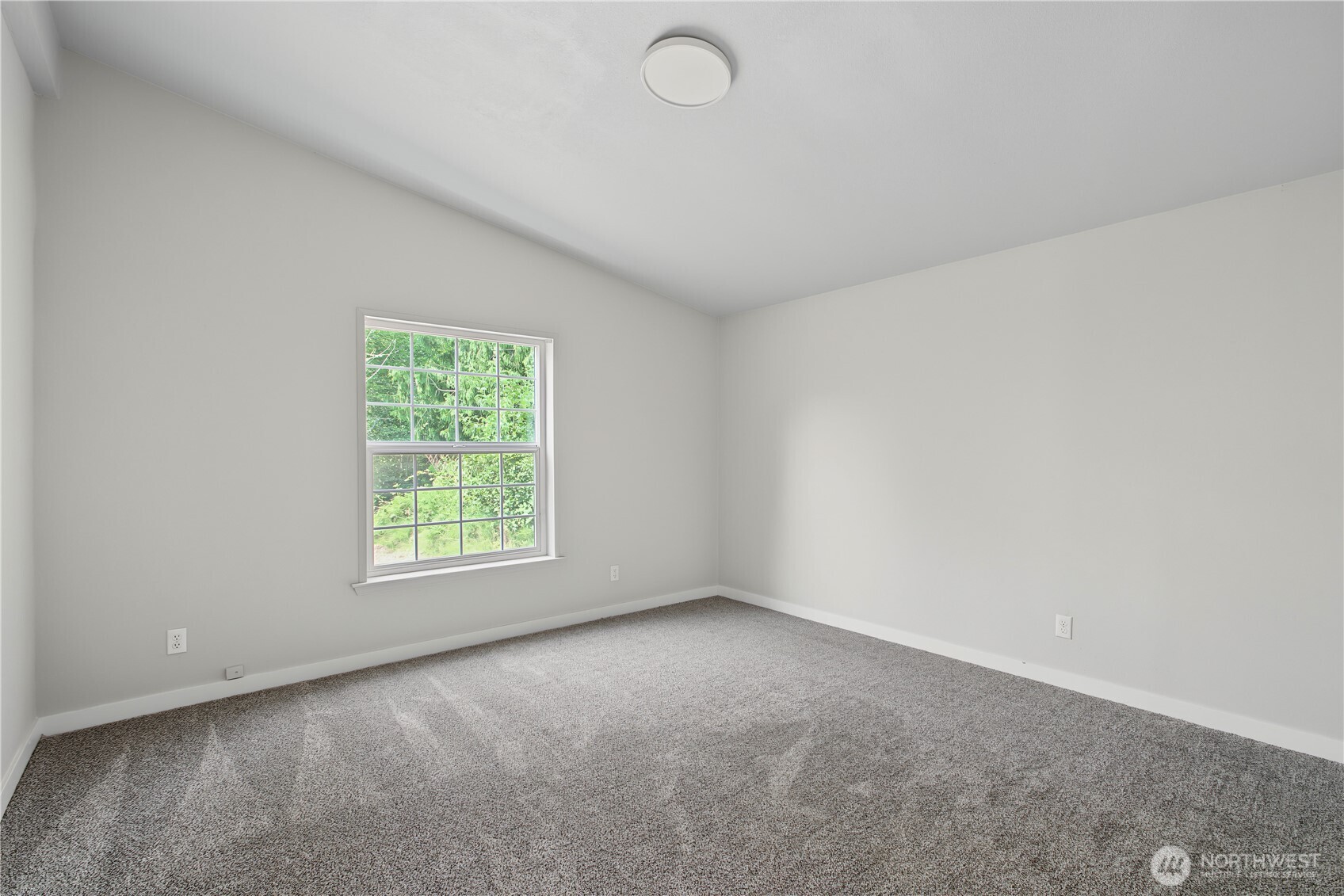 438 E Mommsen Street Property Photo 19