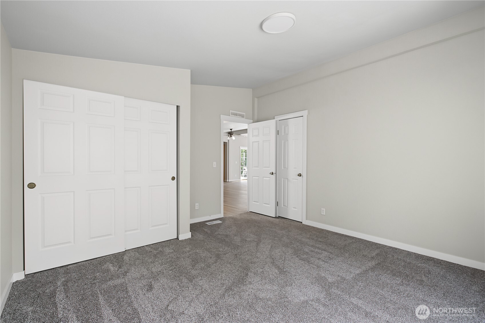 438 E Mommsen Street Property Photo 20