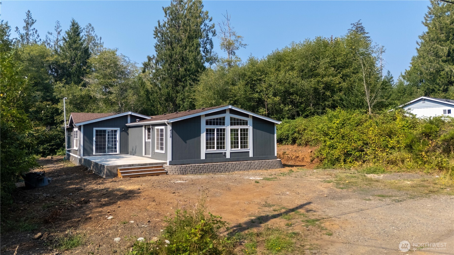 438 E Mommsen Street Property Photo 28
