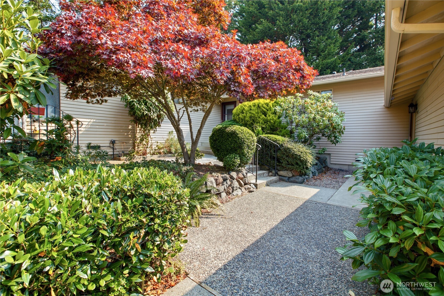 24913 11th Avenue Property Photo 4