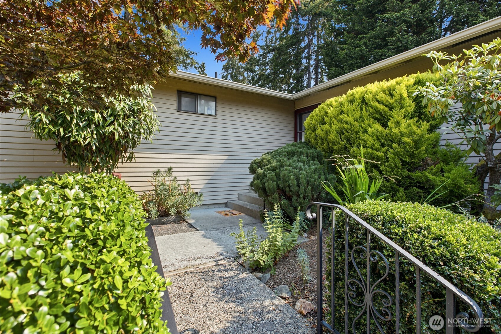 24913 11th Avenue Property Photo 5