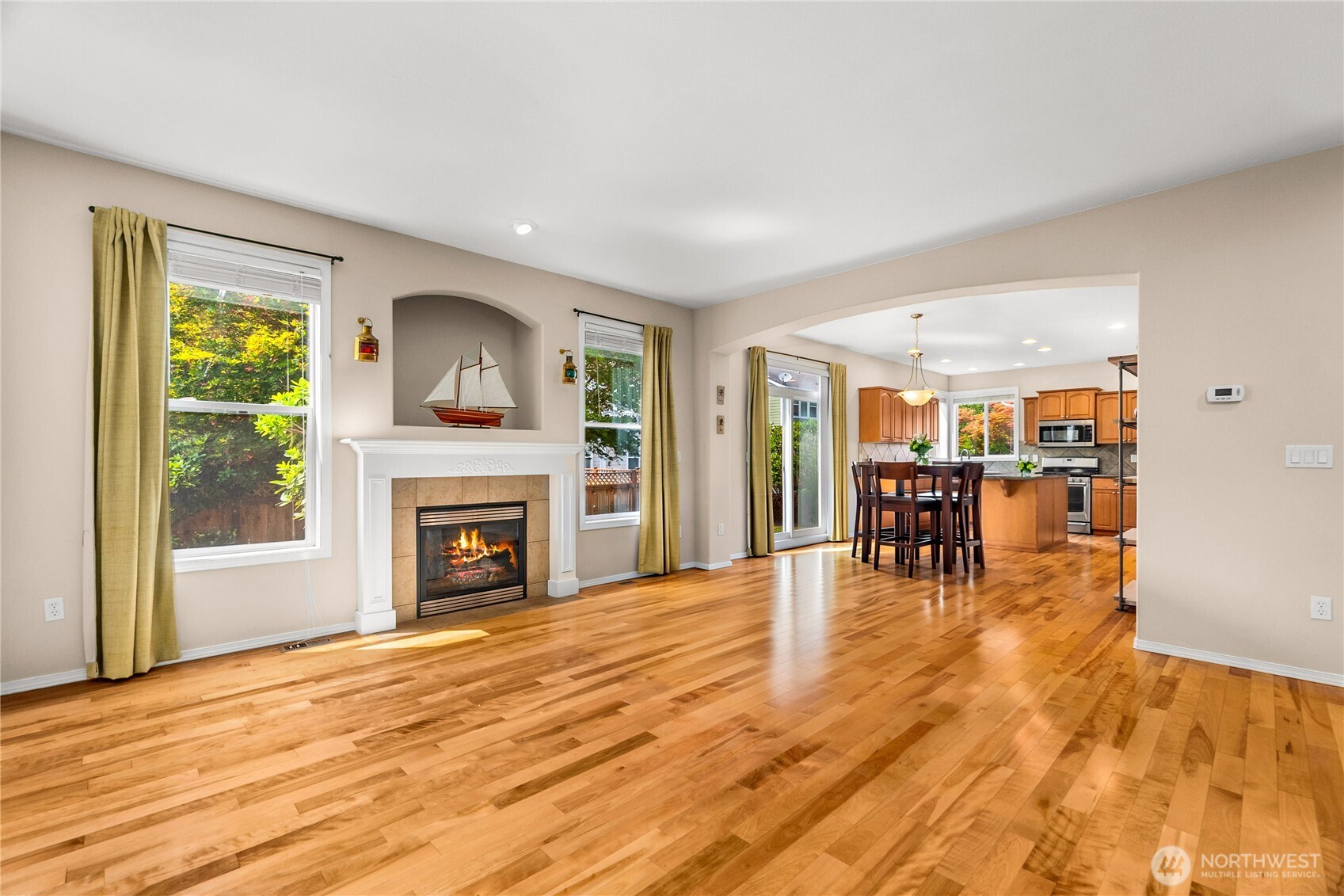 6951 Radius Loop Property Photo 5