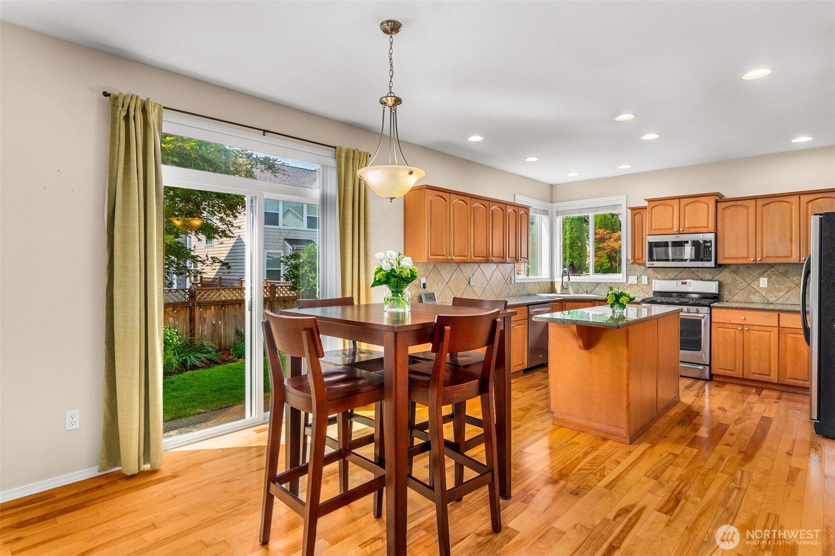 6951 Radius Loop Property Photo 9