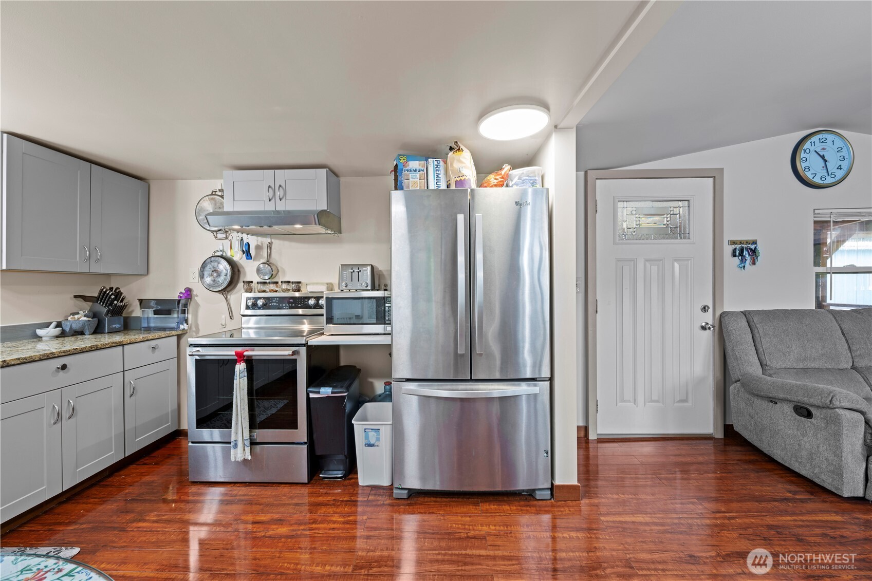 4425 Meridian Avenue 28 Property Photo 8