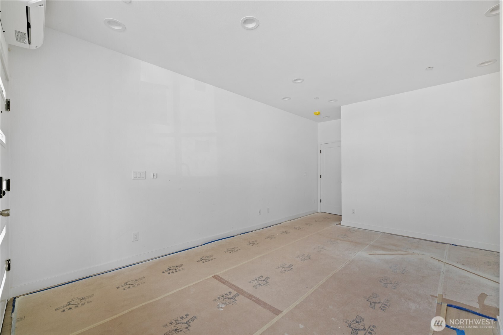 1825 E Pine Street Property Photo 9