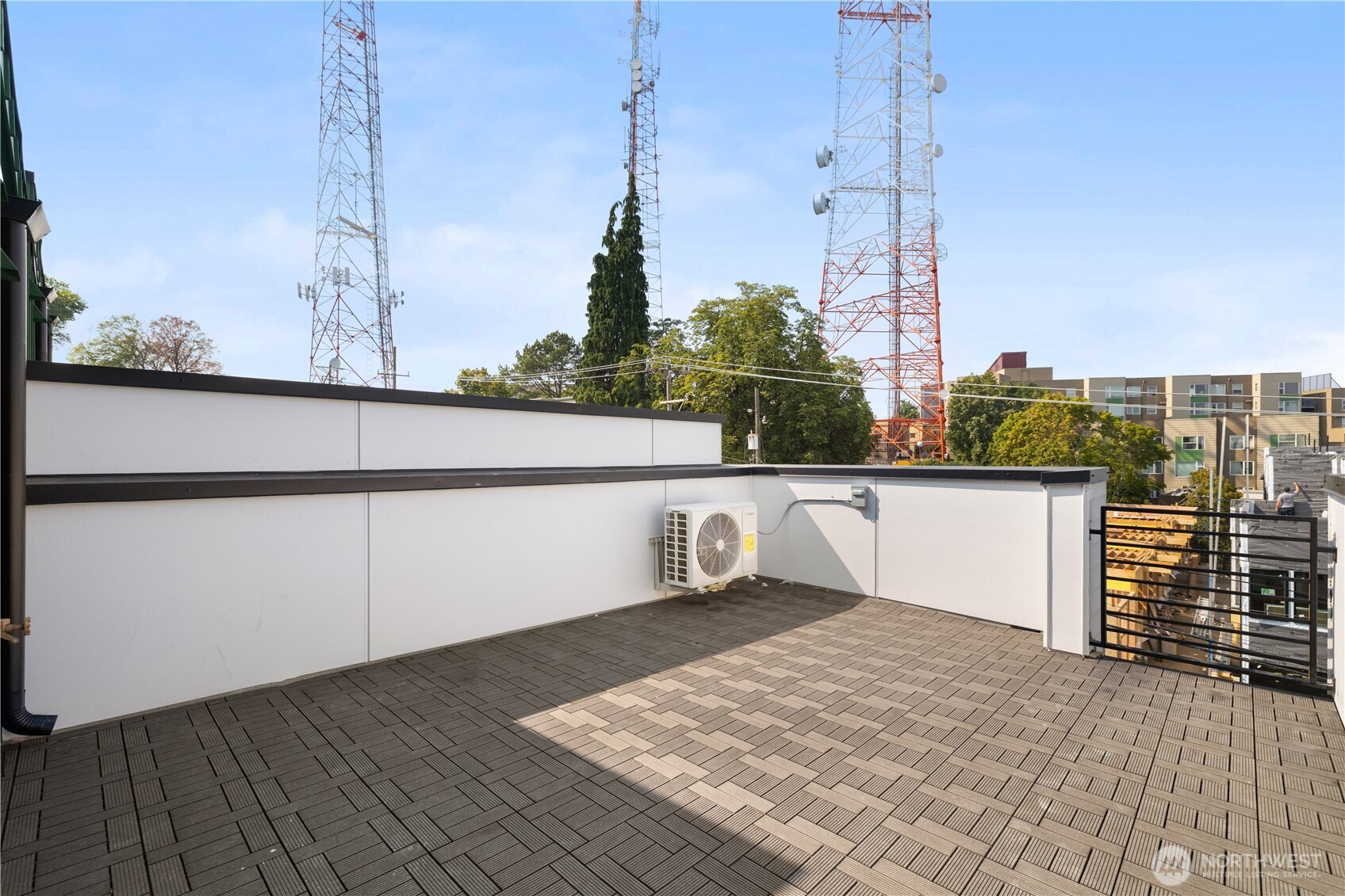 1825 E Pine Street Property Photo 18