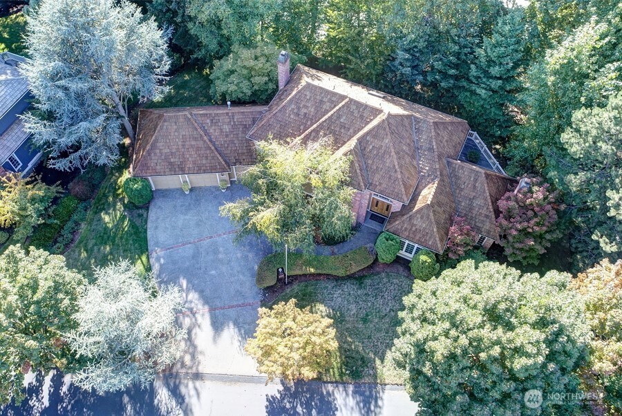 7795 80th Place Property Photo 4