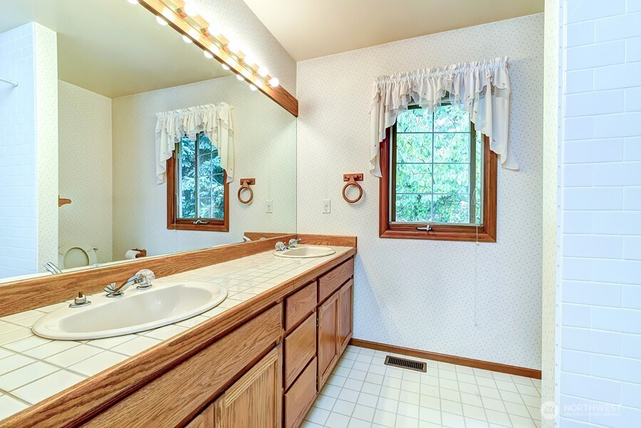 7795 80th Place Property Photo 23