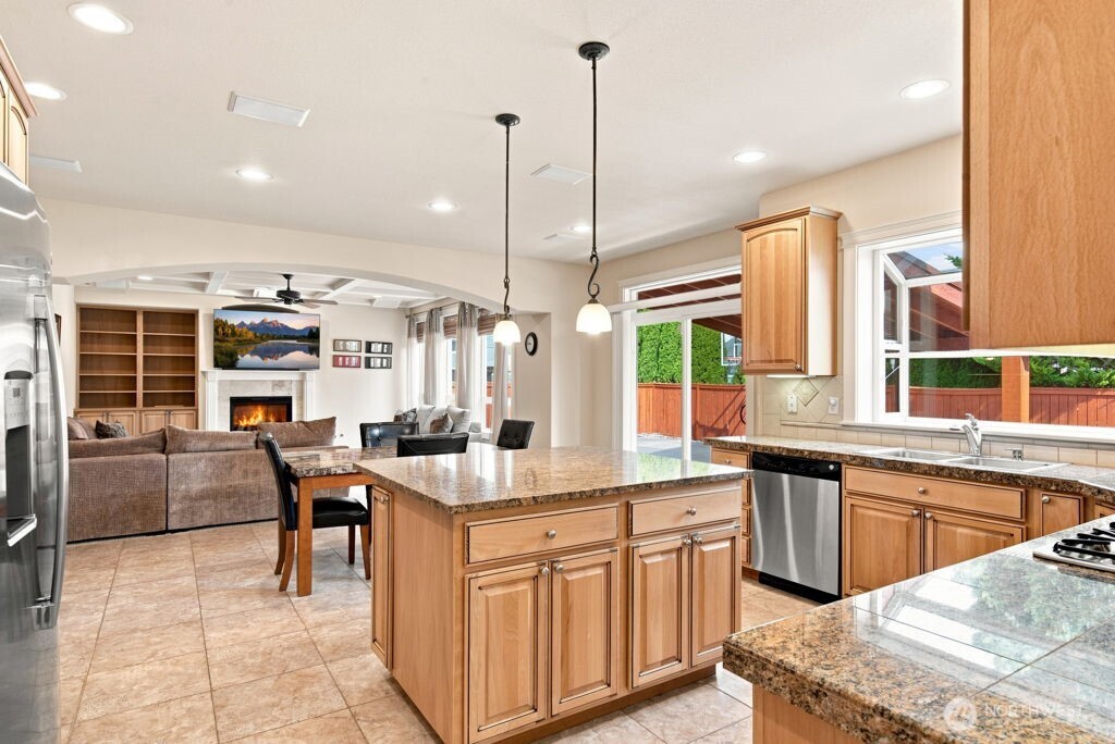 2413 12th Avenue Property Photo 9