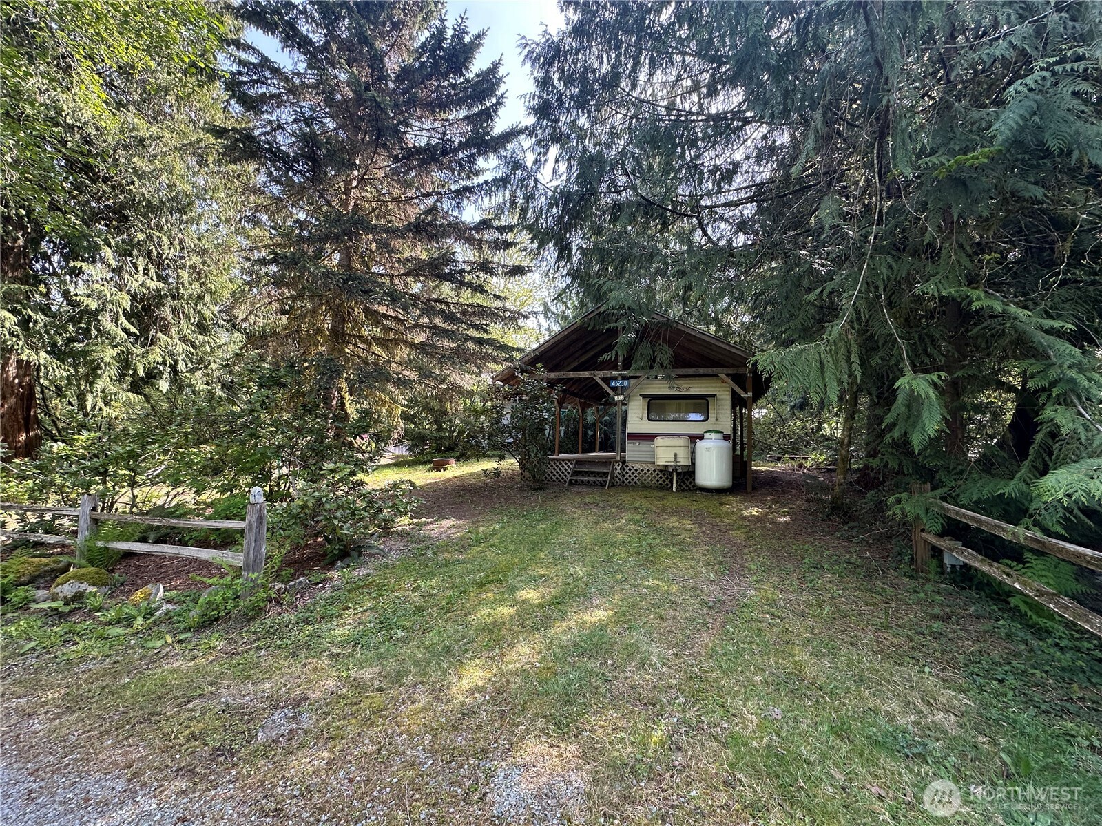 45230 Tillicum Trail Property Photo 1