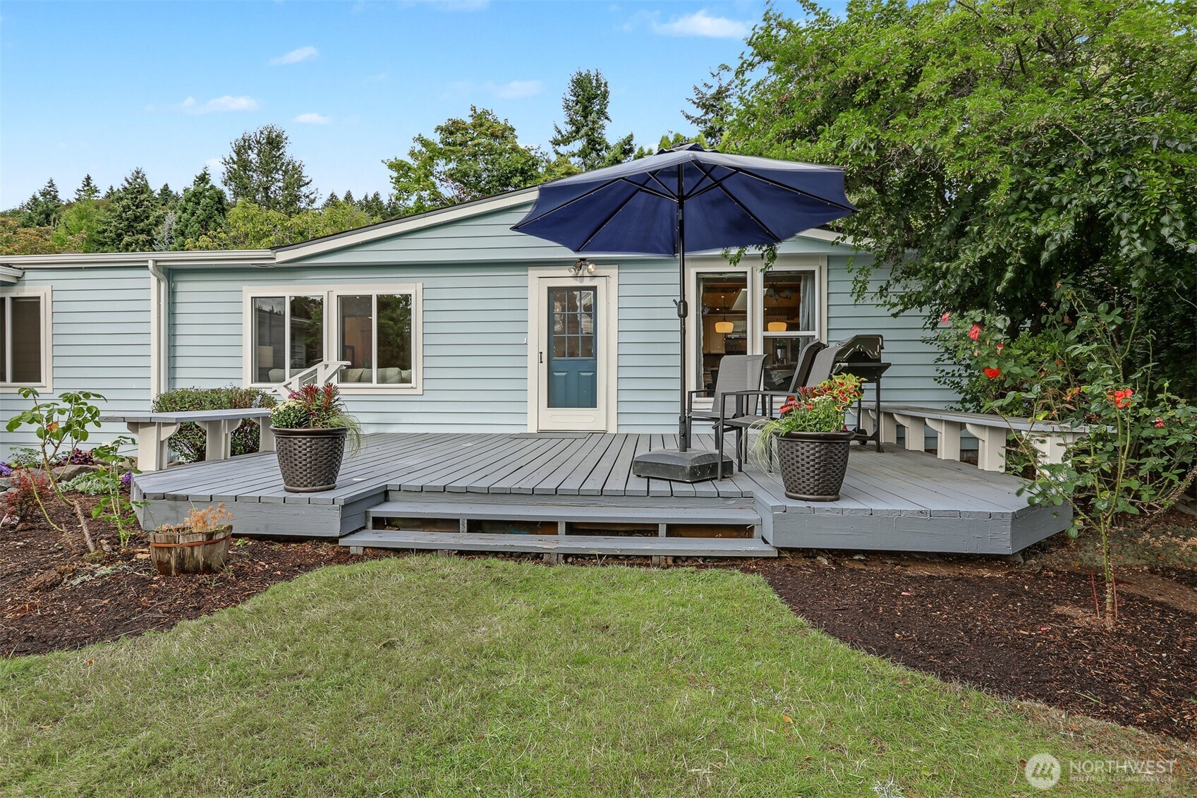 23730 9th Place Property Photo 1