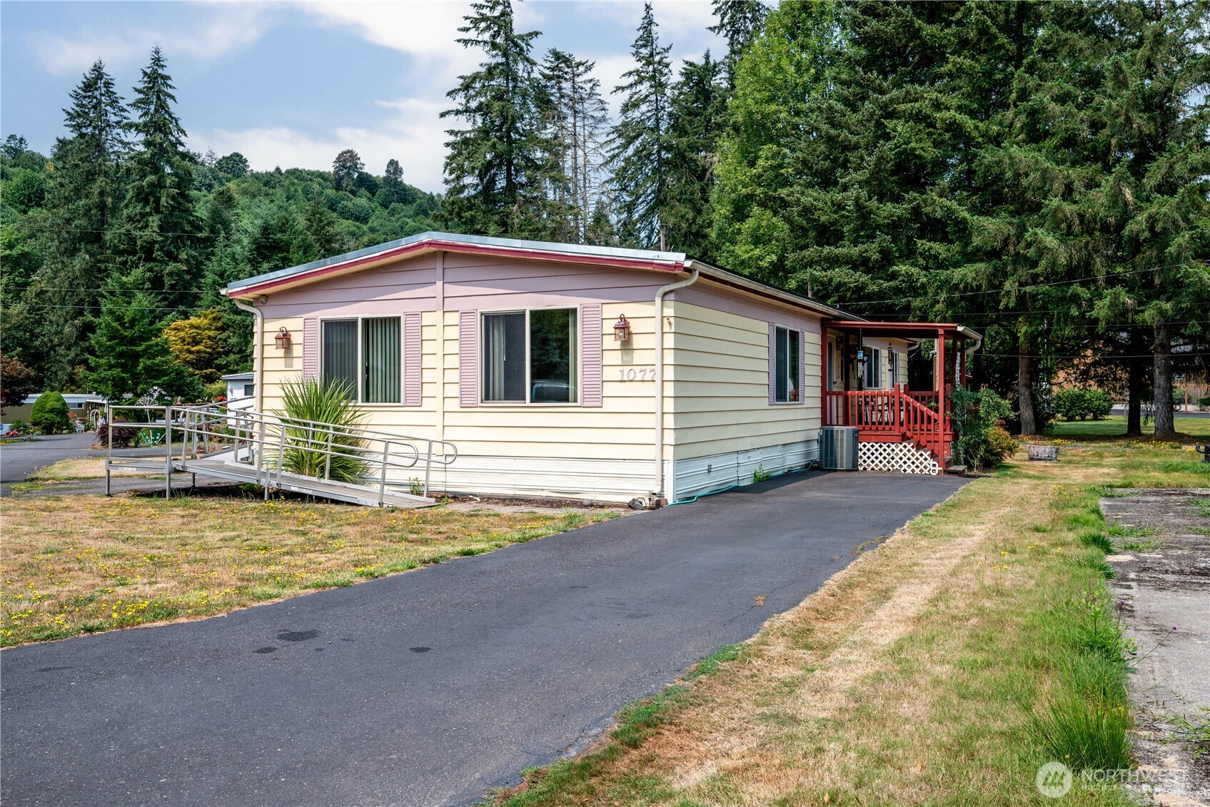 1077 Coal Creek Road Property Photo 1