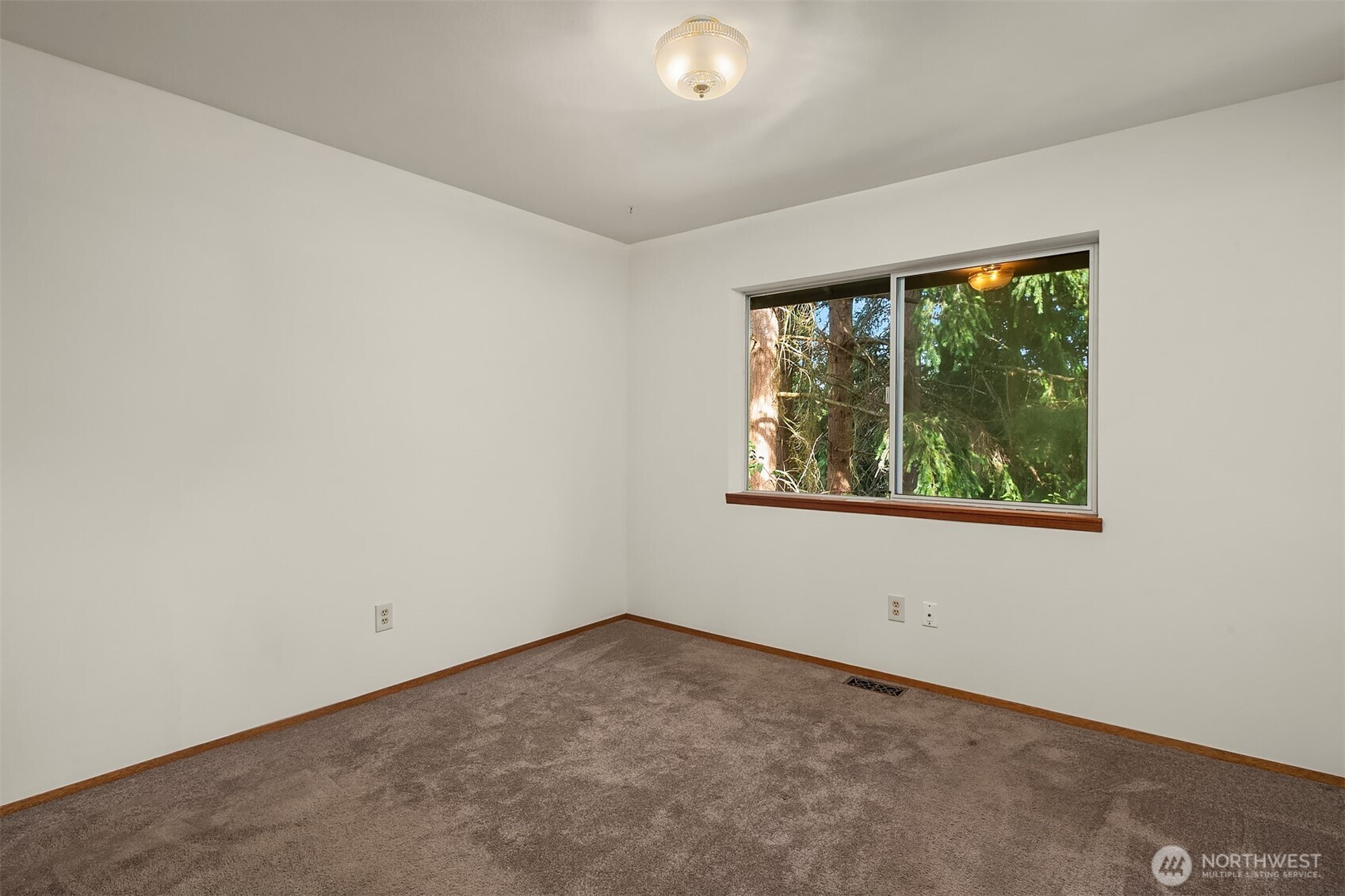7805 186th Street Property Photo 23