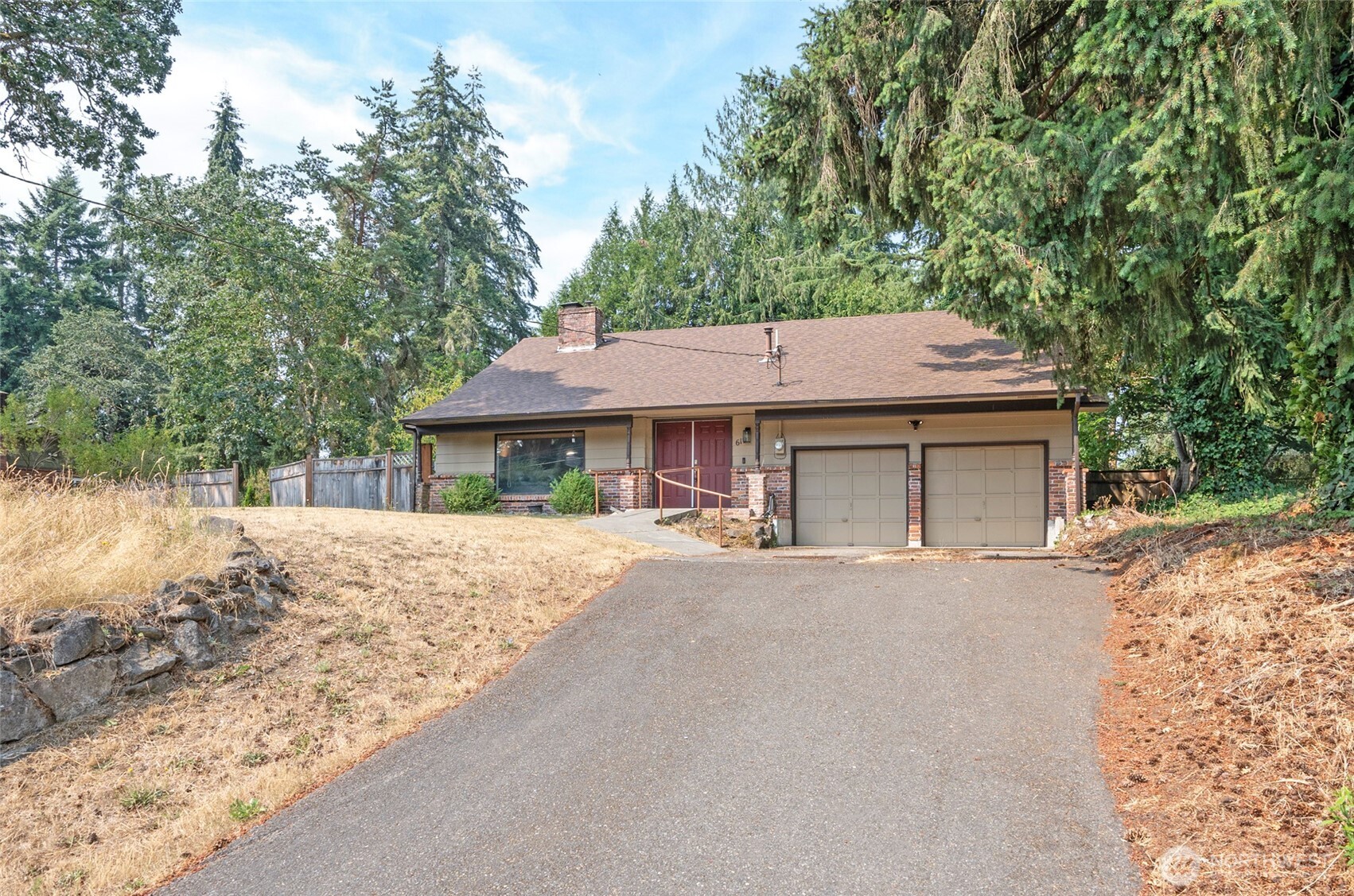 619 Cougar Street Property Photo 2