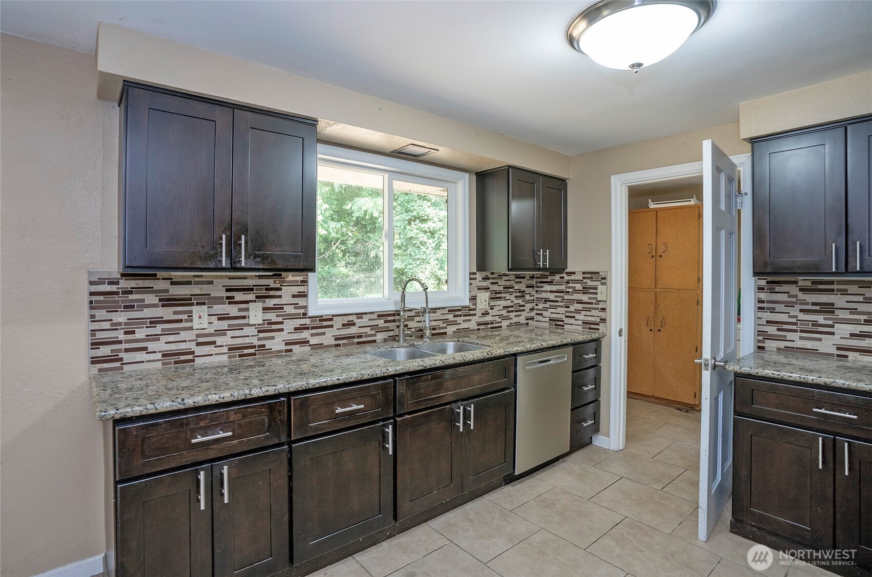 619 Cougar Street Property Photo 11